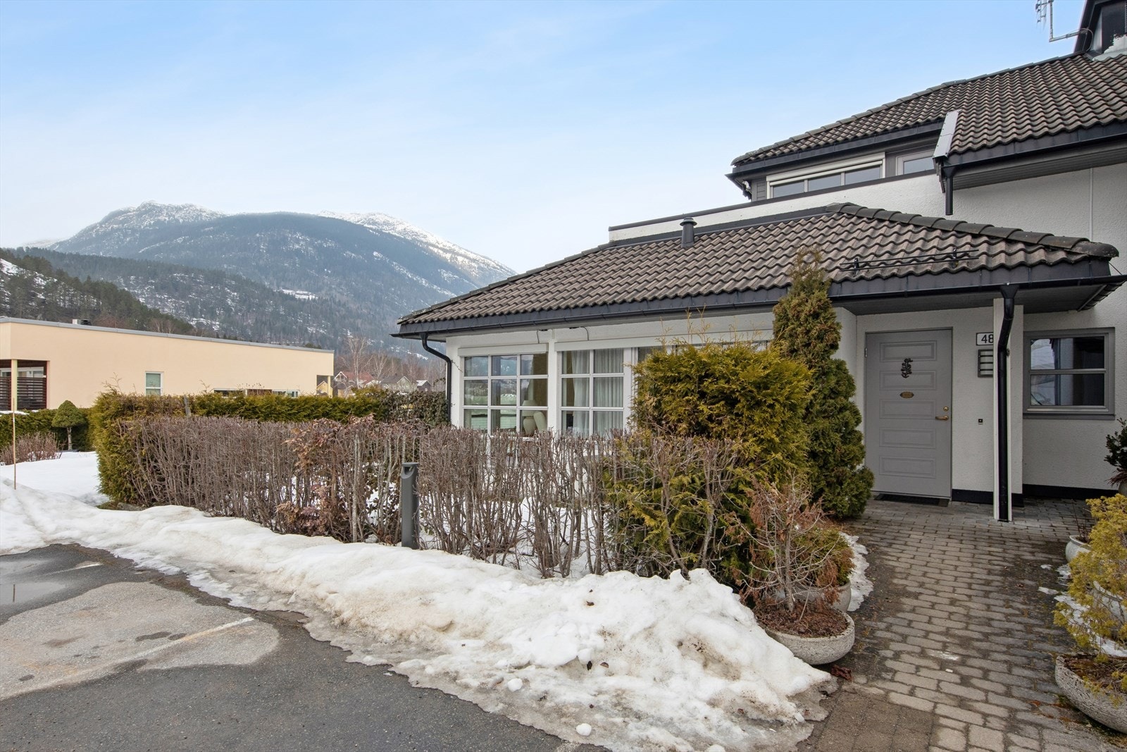 DNB Eiendom ved Bård Betten-Øyane ønsker velkommen til Skipperbakken 48! Galleribilde