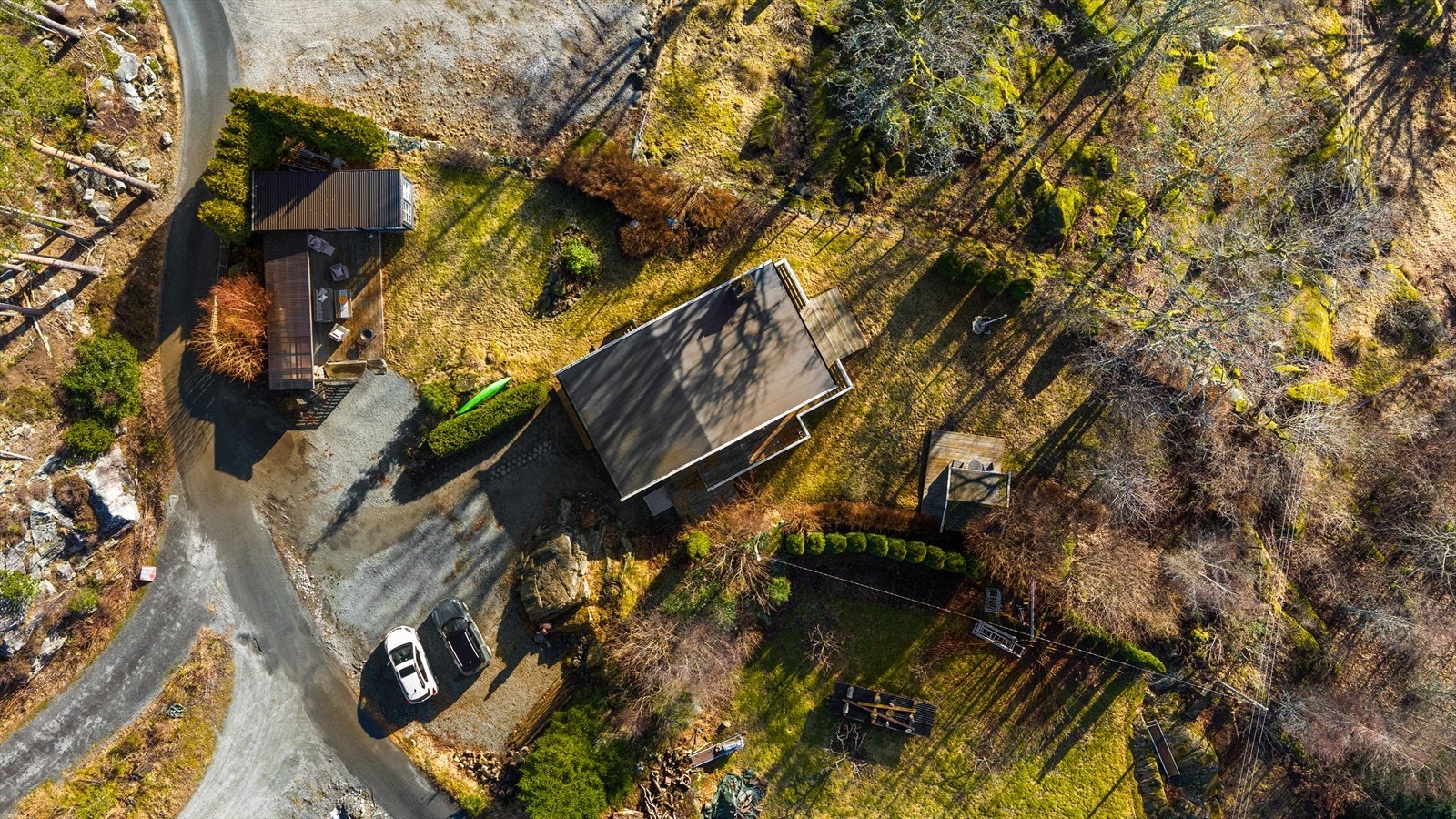 Flyfoto som gir god oversikt over eiendommen Galleribilde