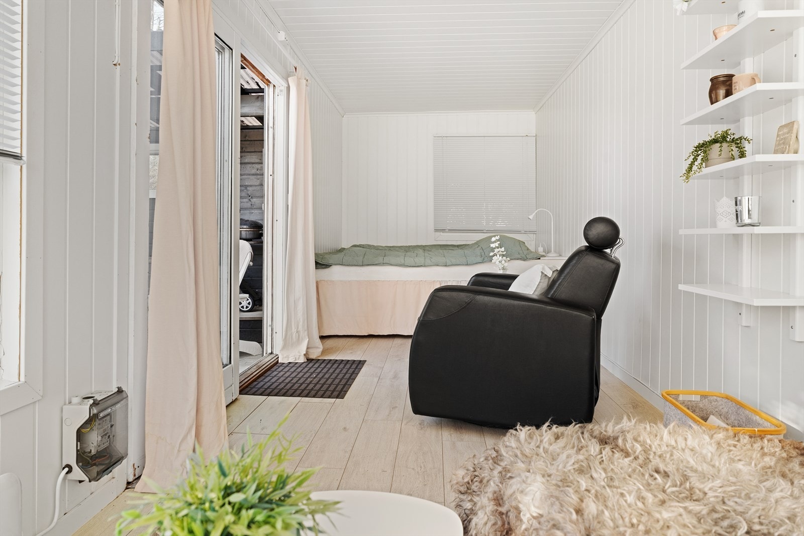 Trivelig hagestue med flere bruksmuligheter Galleribilde