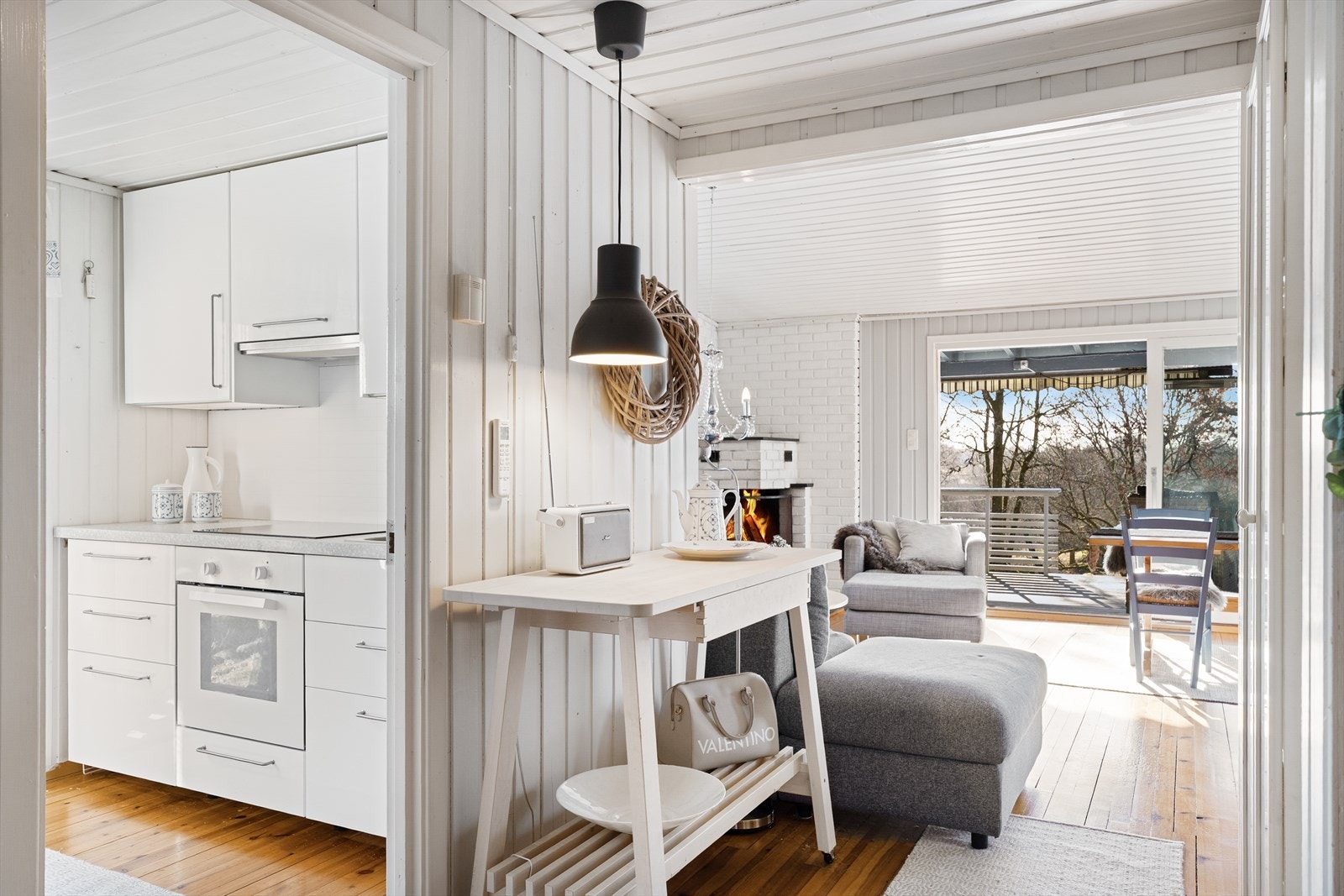 Sjarmerende og lyst kjøkken Galleribilde