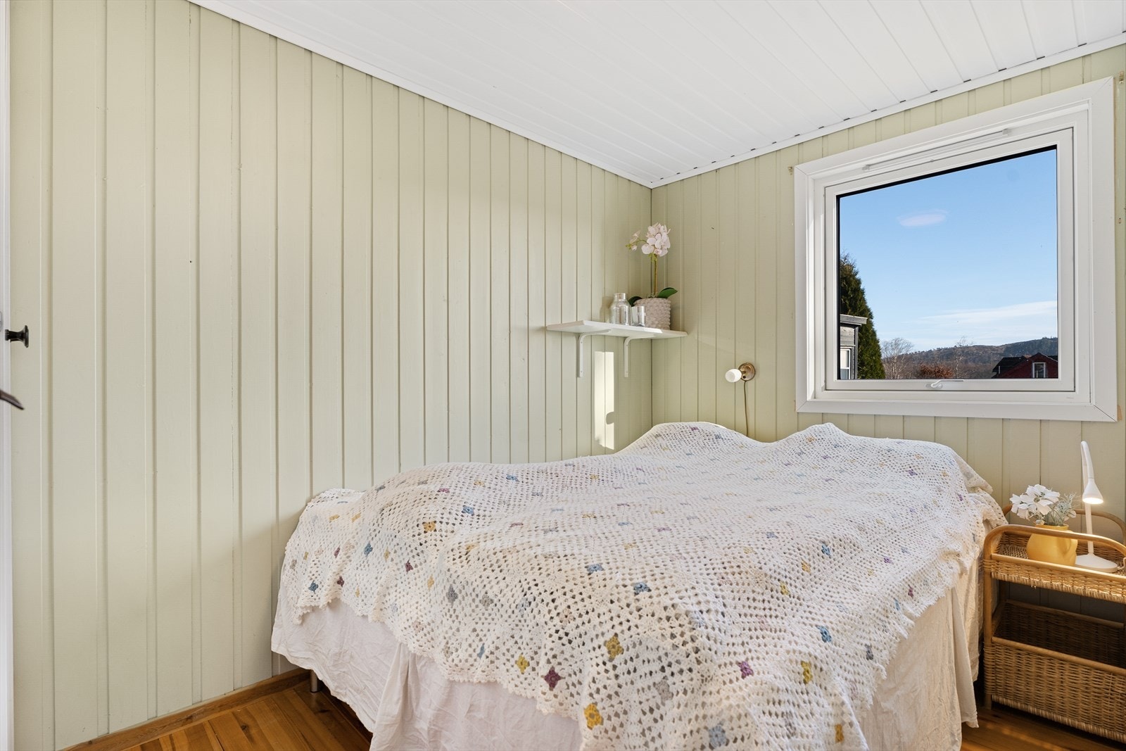 Lunt rom for gode netter på hytten, plass til dobbelseng. Galleribilde