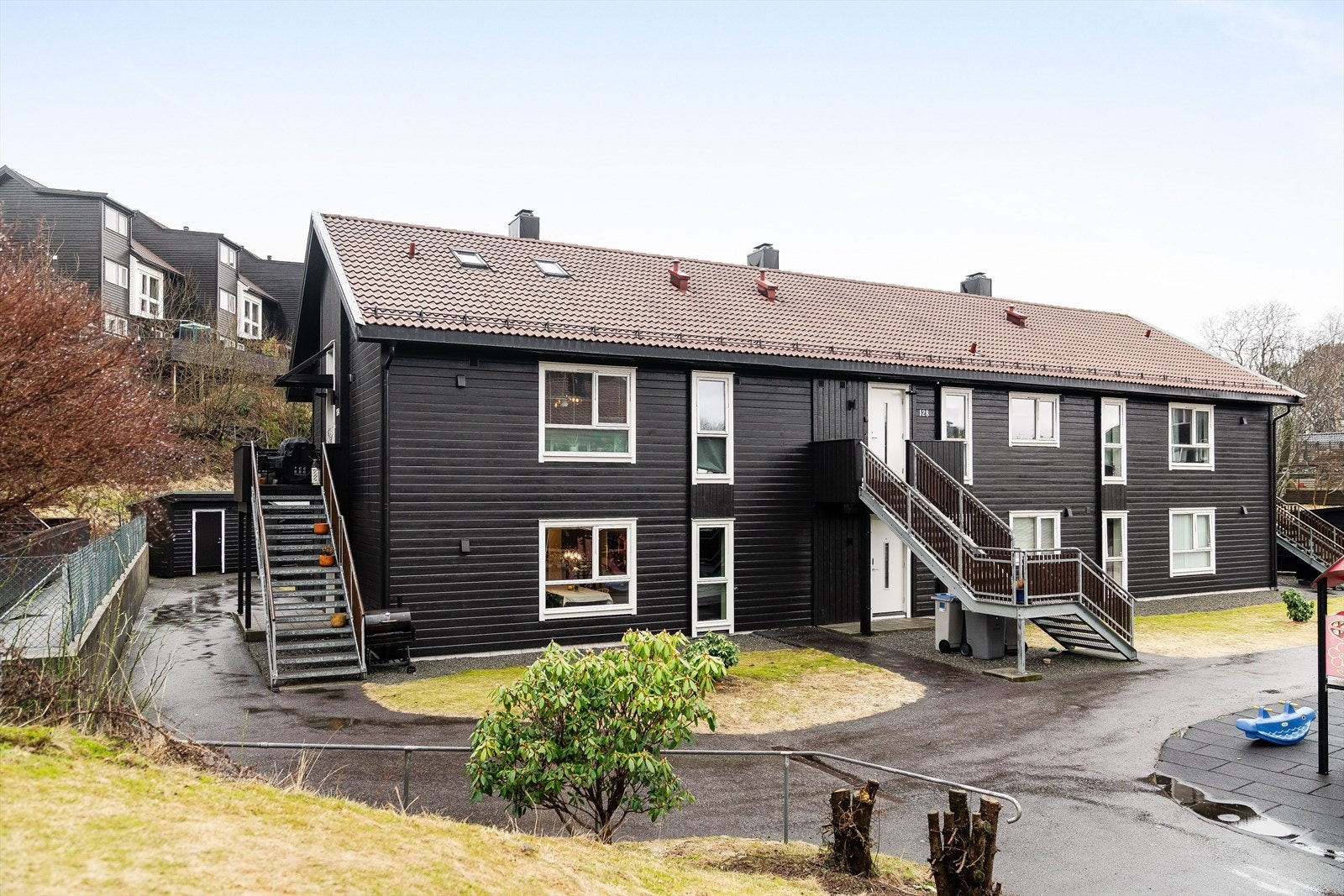 Perfekt for deg som ønsker en romslig leilighet med stor terrasse og sentral beliggenhet Galleribilde