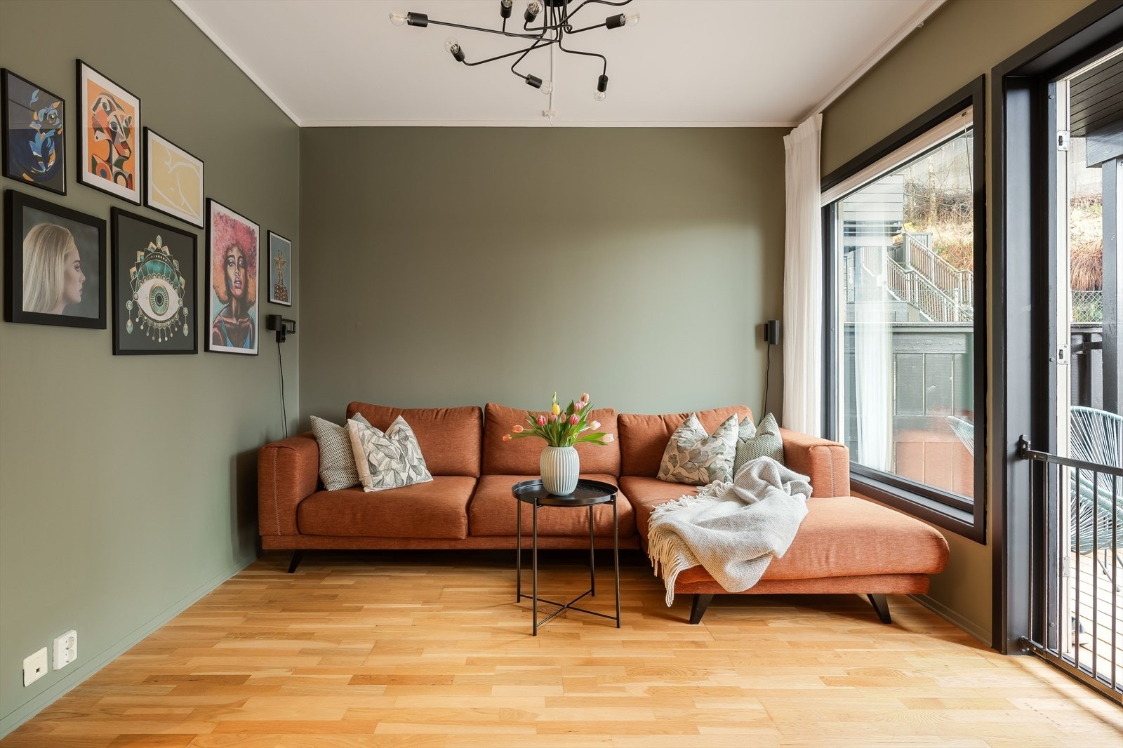 Overflatene er utført i moderne og behagelige farger Galleribilde