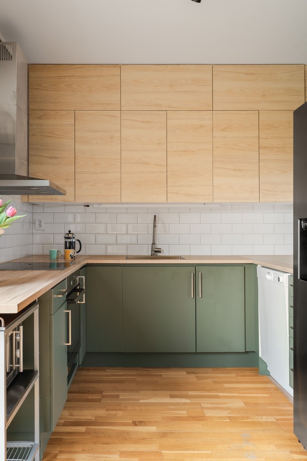 Stort kjøleskap/frys kan medfølge | Overskap fra 2023 | Stekeovn fra 2025 | Oppvaskmaskin fra 2020 Galleribilde