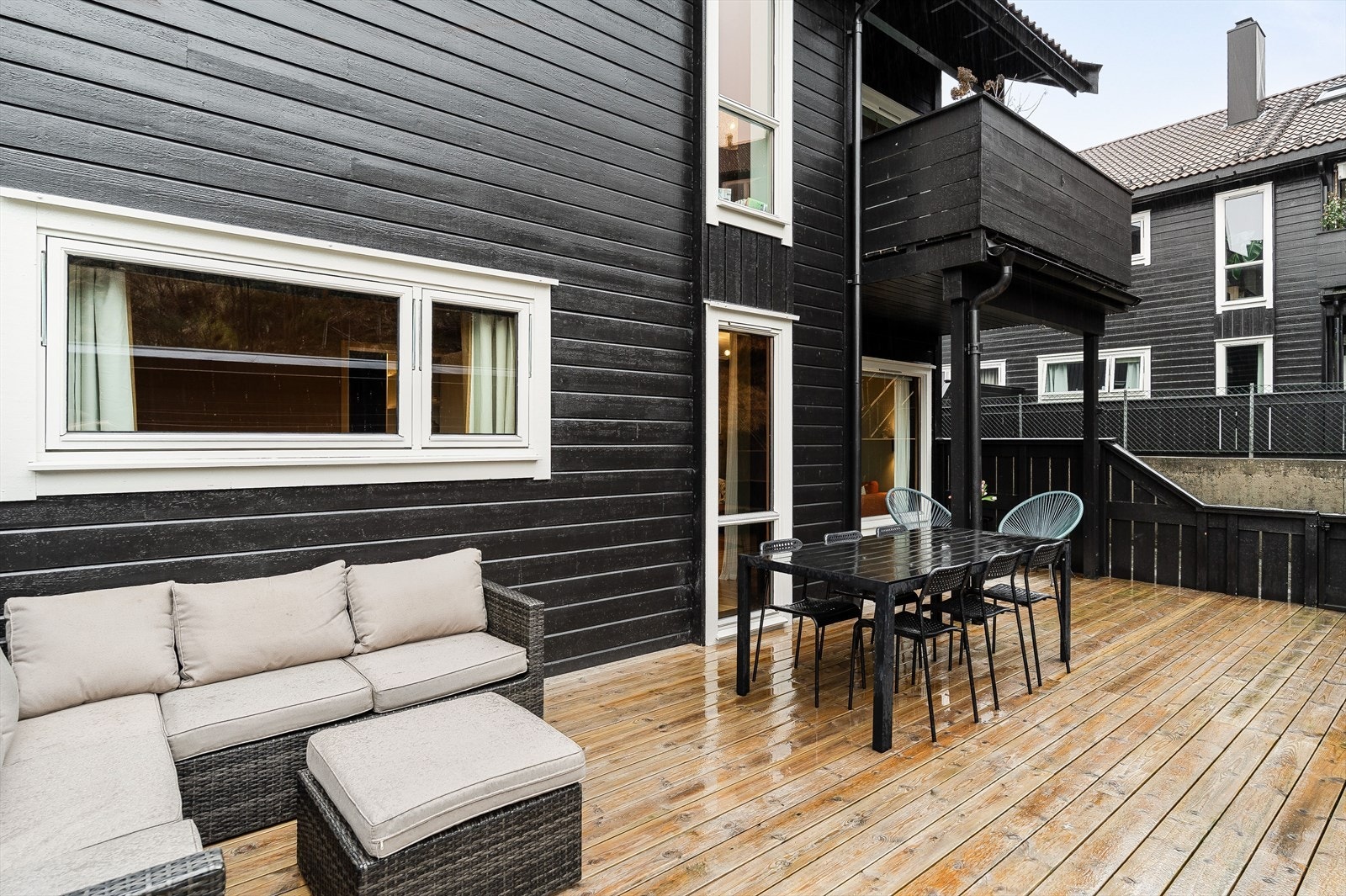 God plass til innredning av sittegrupper - her er det plass til hele familien Galleribilde