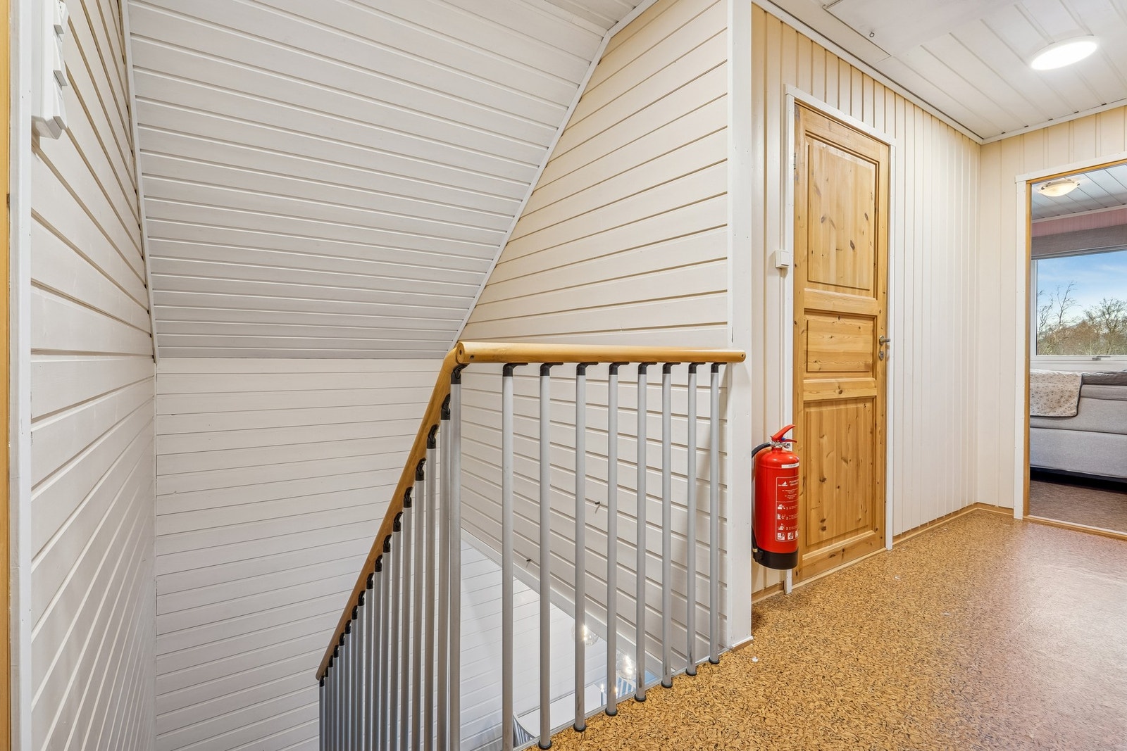 Gang i loftsetasje Galleribilde