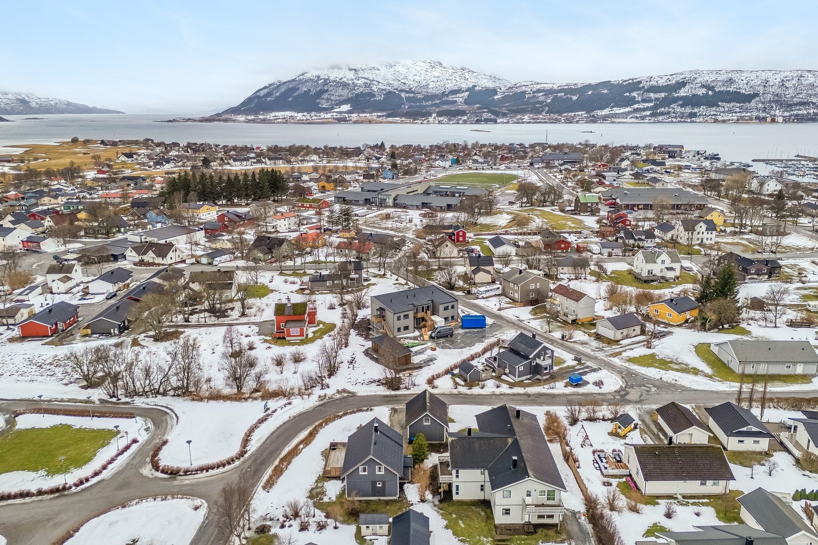 Dronebilde av boligen Galleribilde