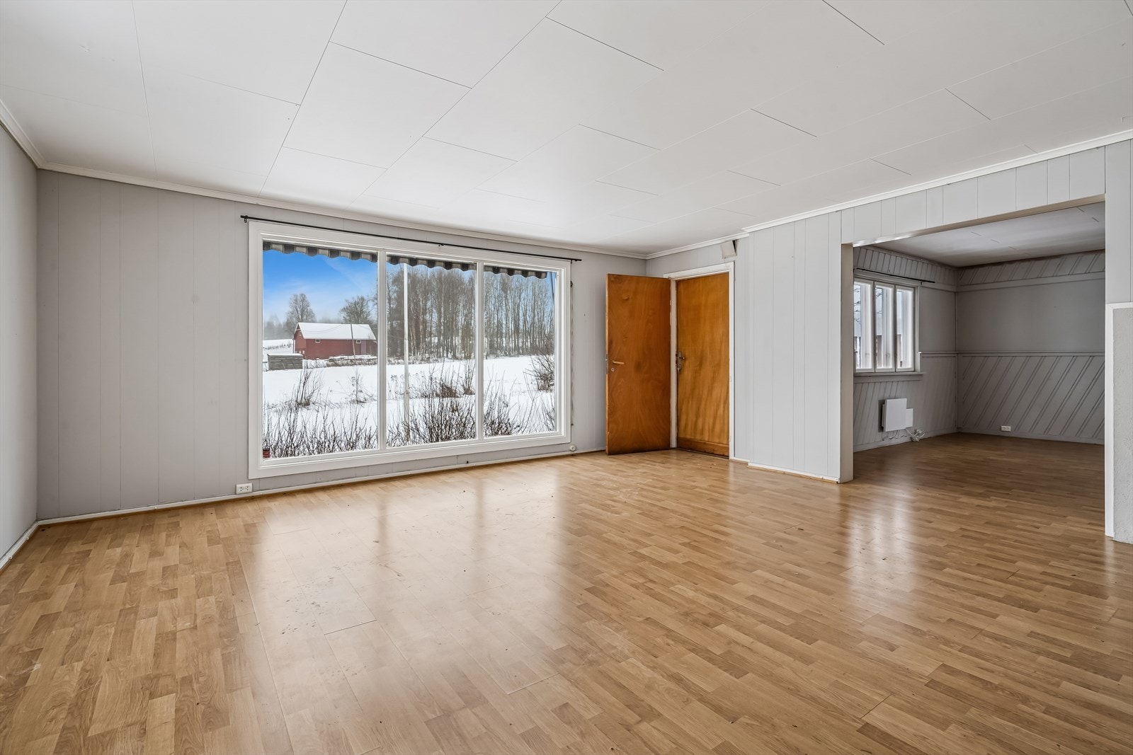 Sto stuer på rad. Her er det godt lysinnfall og direkte utgang til hage Galleribilde