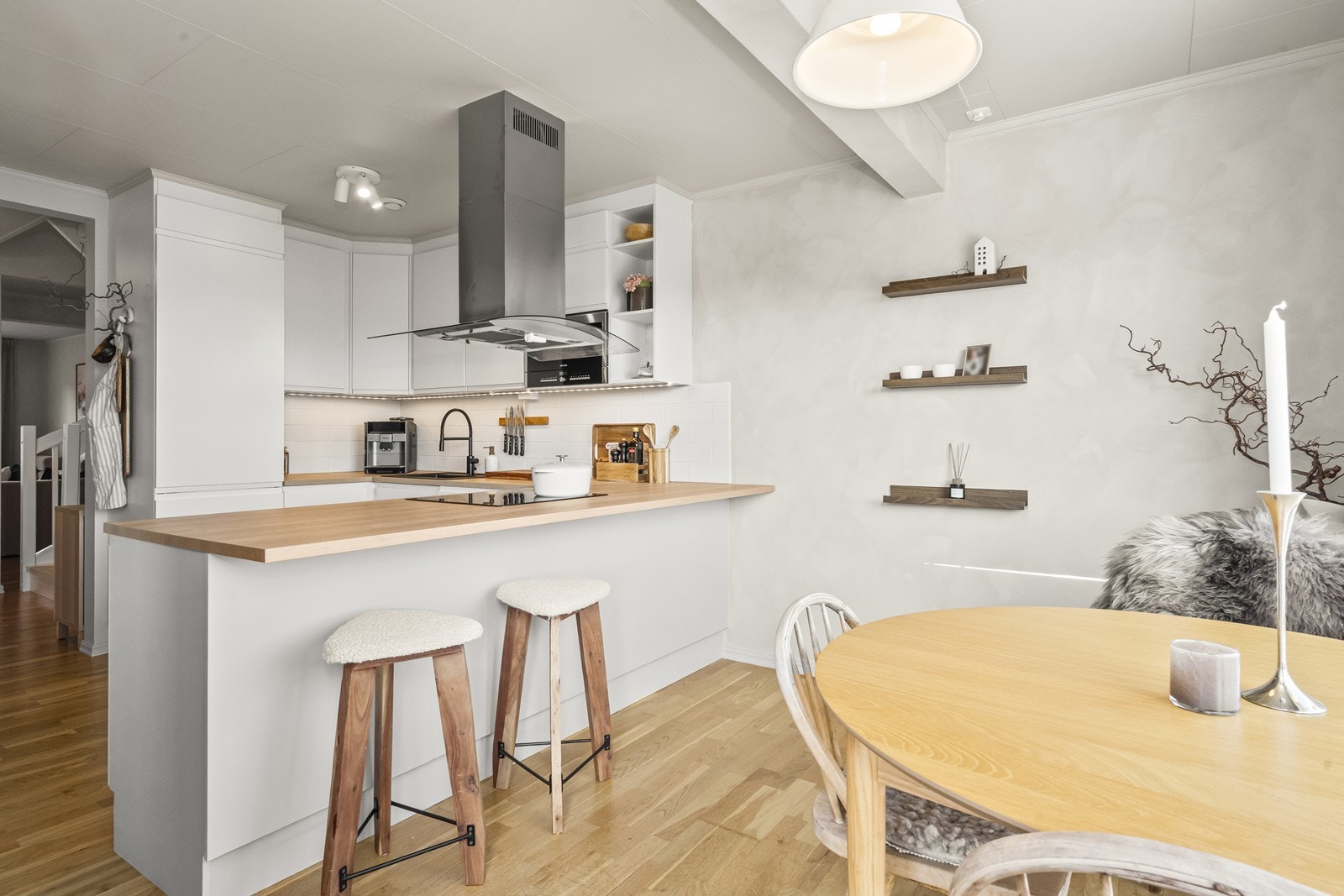 Det ble også montert et moderne blandebatteri med praktisk dusjfunksjon. Galleribilde