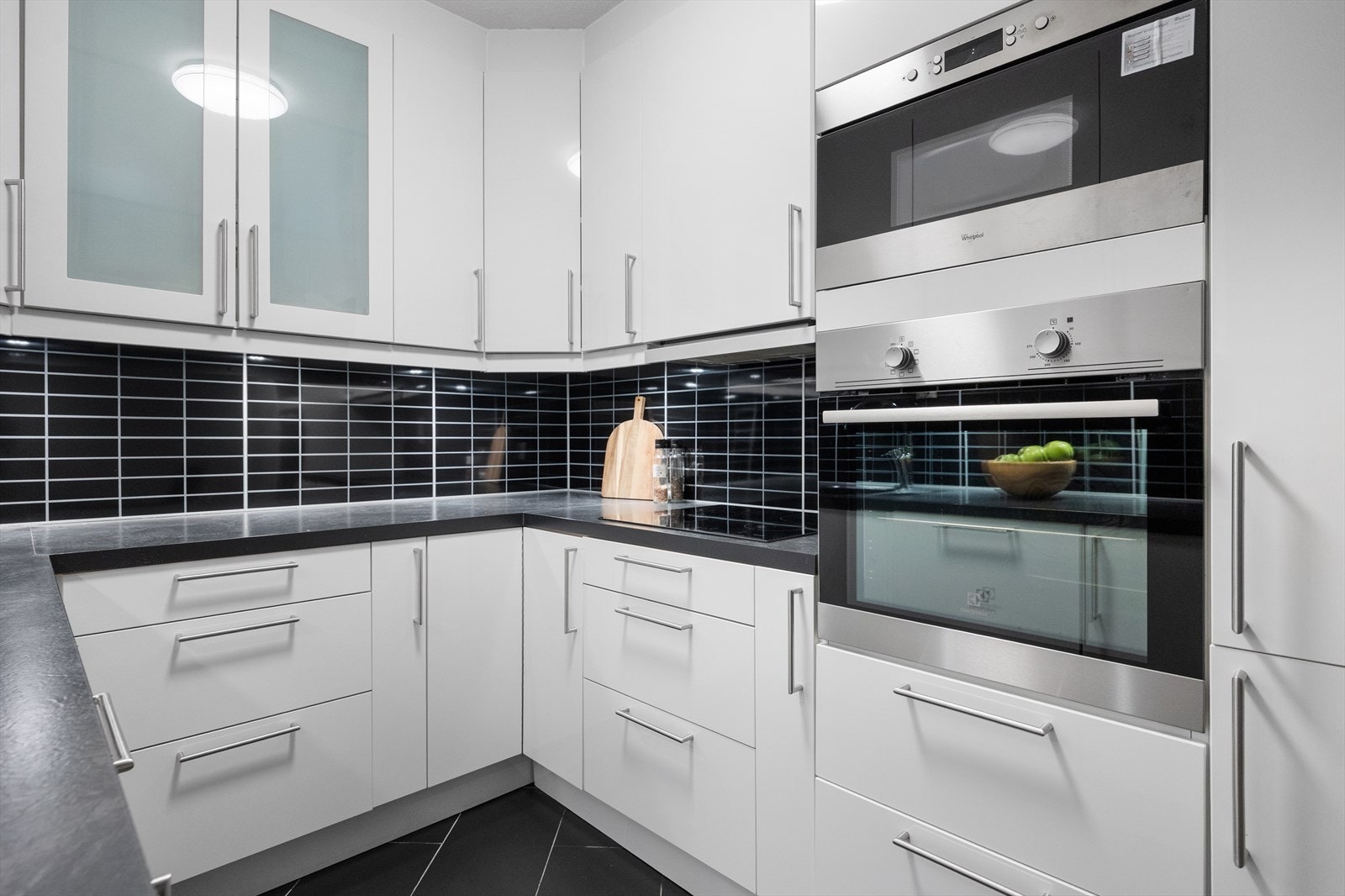 Kjøkkenets hvitevarer medfølger leiligheten. Galleribilde