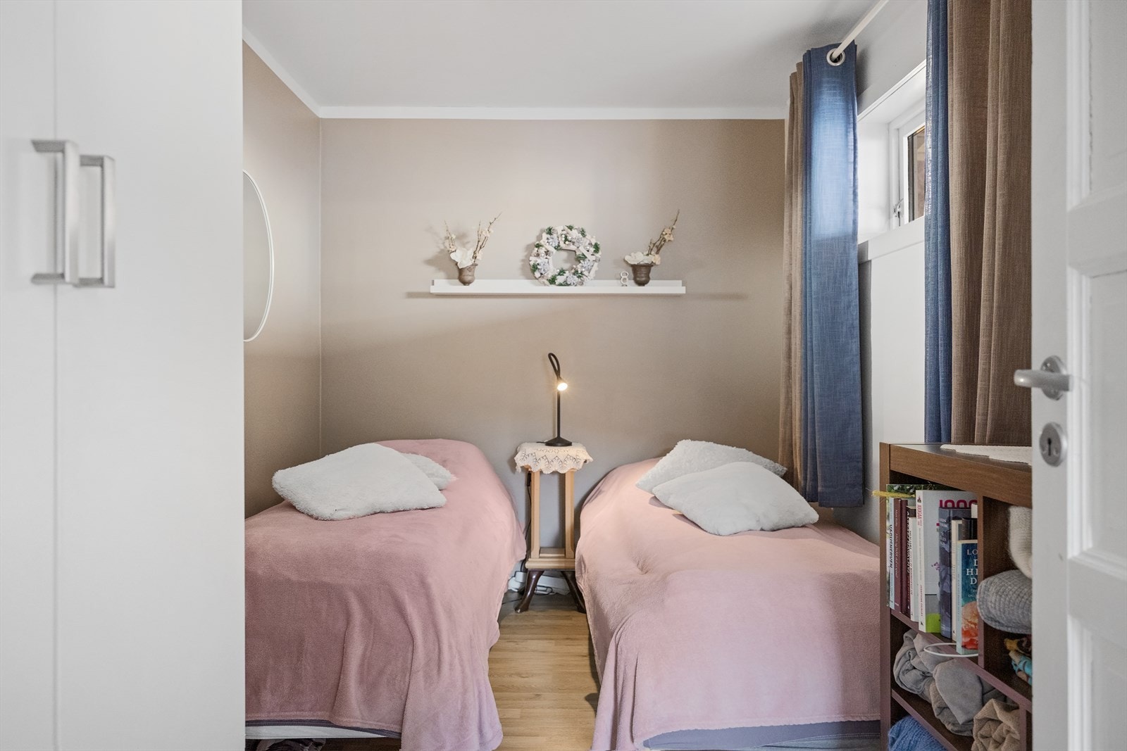 Boligen inneholder totalt tre soverom. Galleribilde