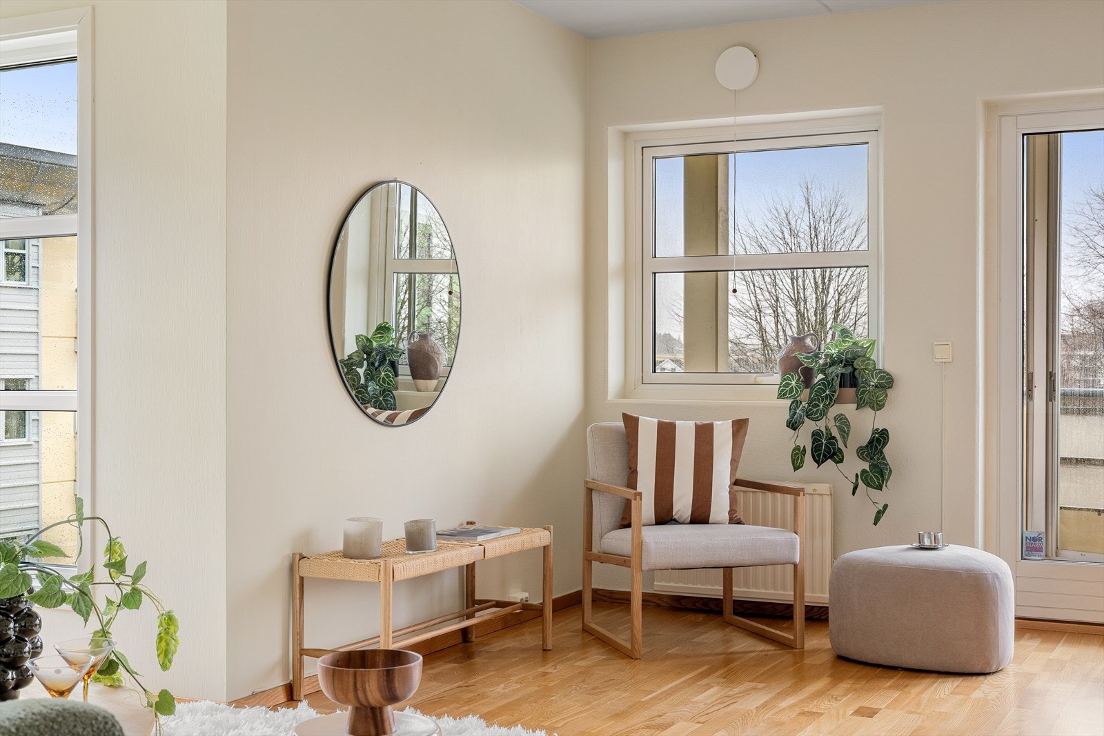 Listefri overgang mellom vegg og tak som gir et rent og moderne preg. Galleribilde