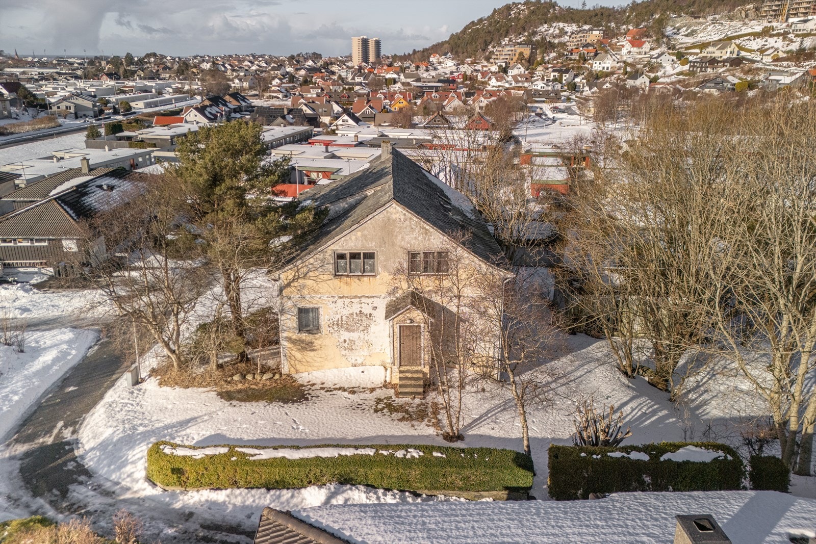 Side inngang, her kommer man direkte opp i øvre etasje Galleribilde