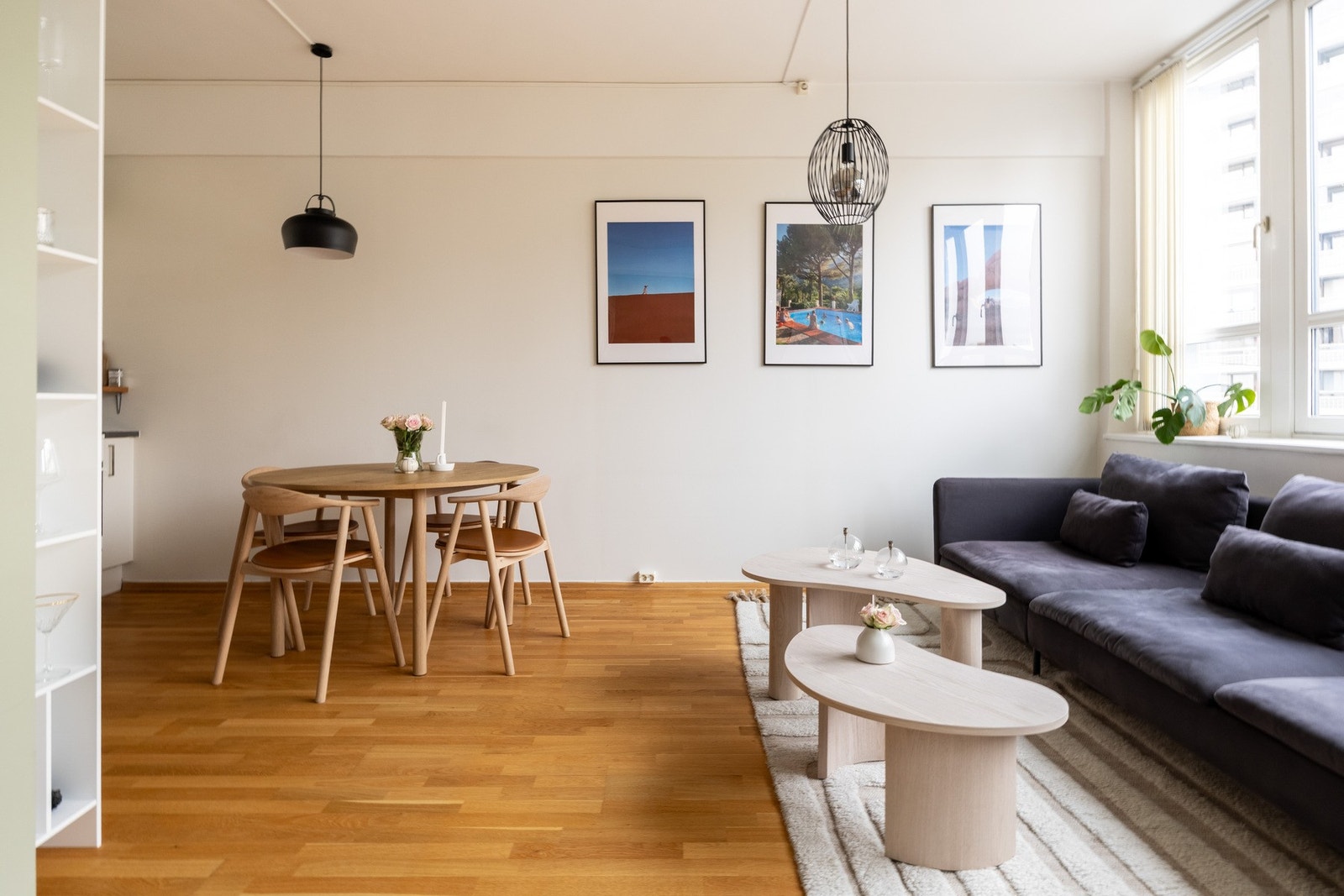 Leiligheten byr på flere gode kvaliteter med praktisk planløsning, store vindusflater og god standard. Galleribilde