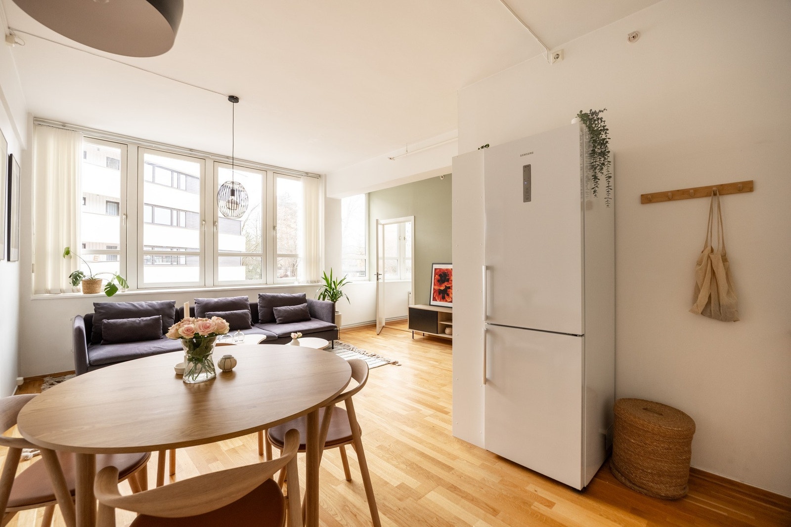 Generelt har leiligheten en god takhøyde oppmålt til 2,87m som gir en luftig atmosfære. Galleribilde