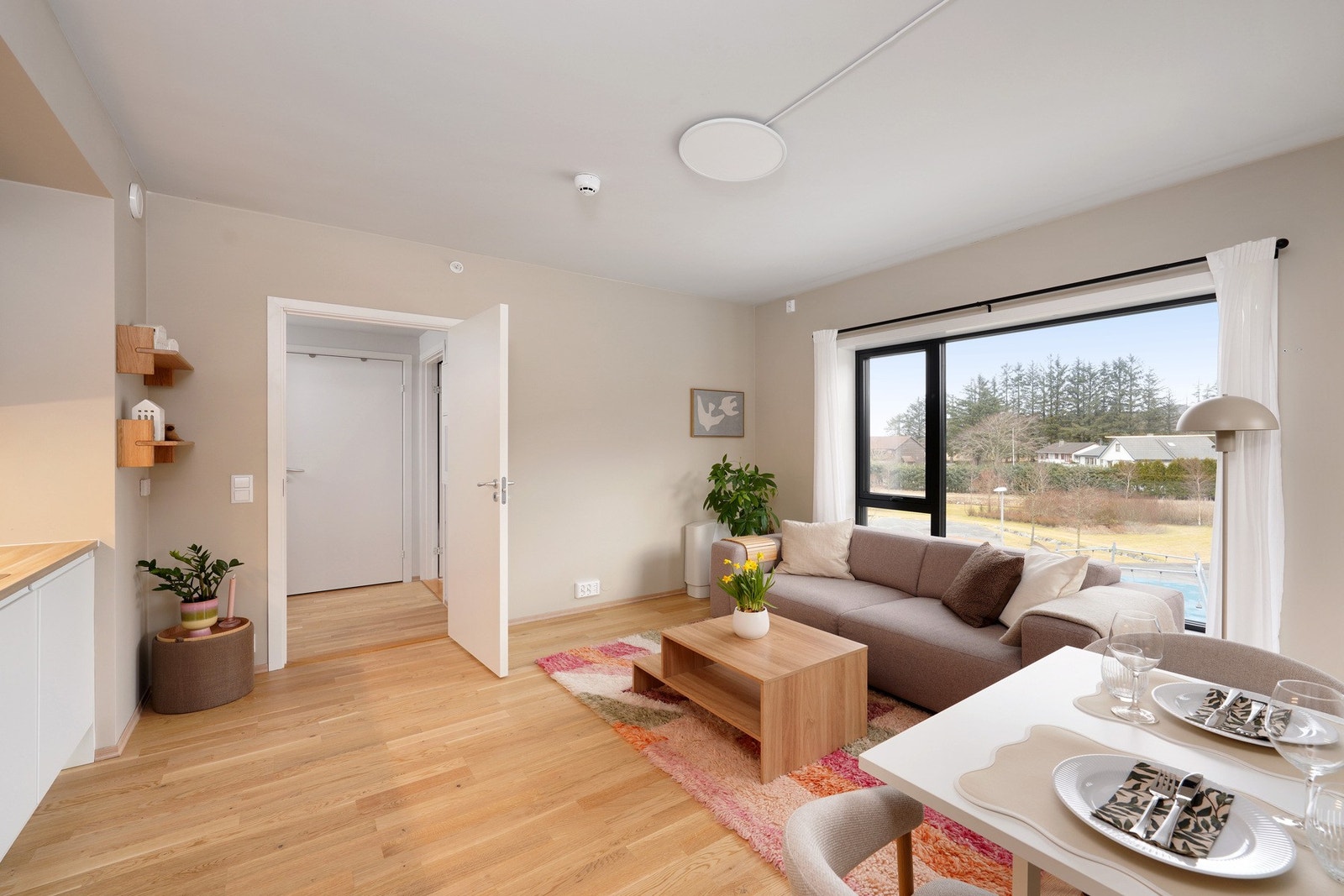 Tre-stavs parkett på alle tørre rom Galleribilde