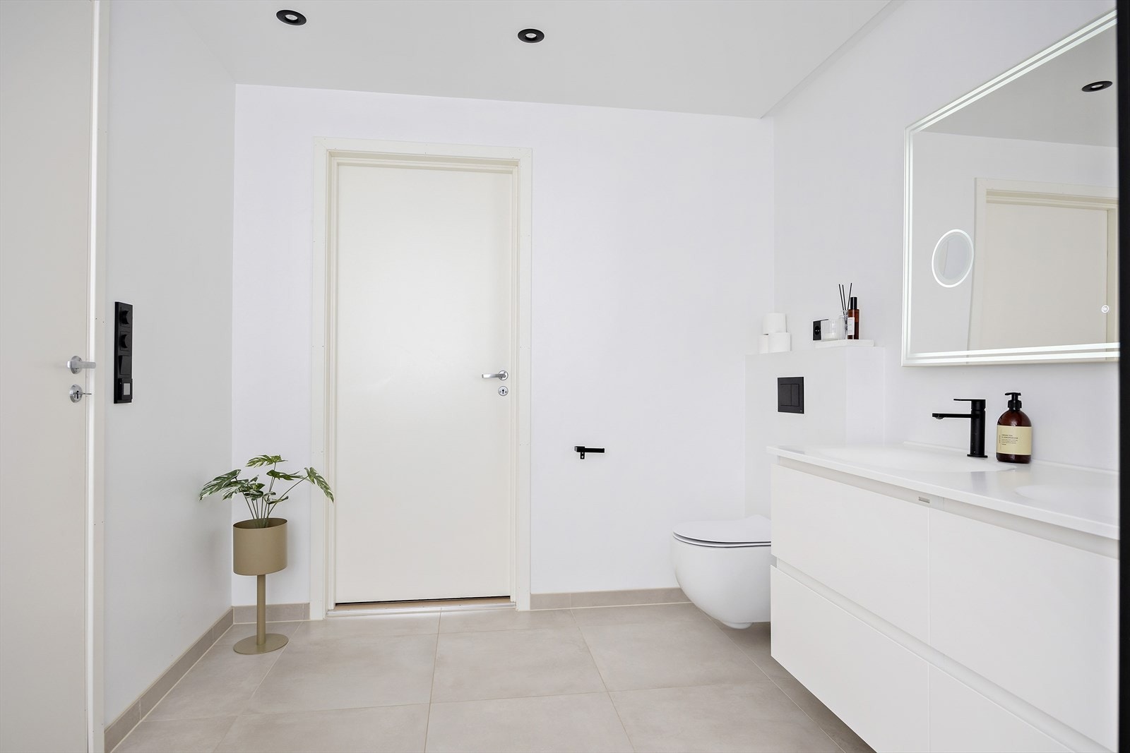 Smakfullt baderom underetasje. Galleribilde