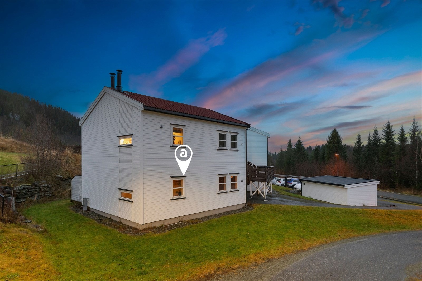 Boligen ligger i første etasje og området er rolig og familievennlig. Galleribilde