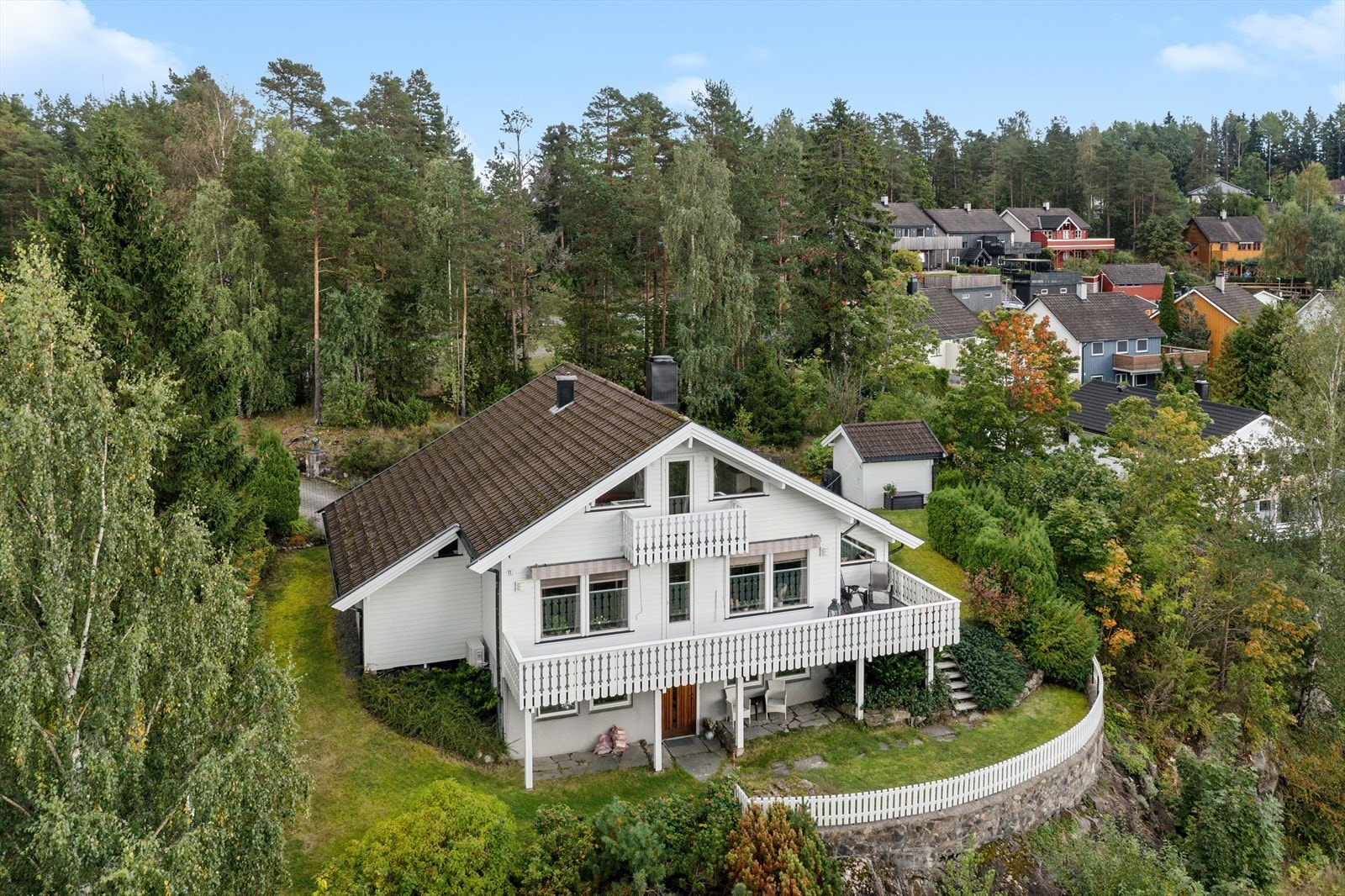 Fredrik Mørch Døviken v/DNB Eiendom har gleden av å presentere Røyskattlia 11! Galleribilde