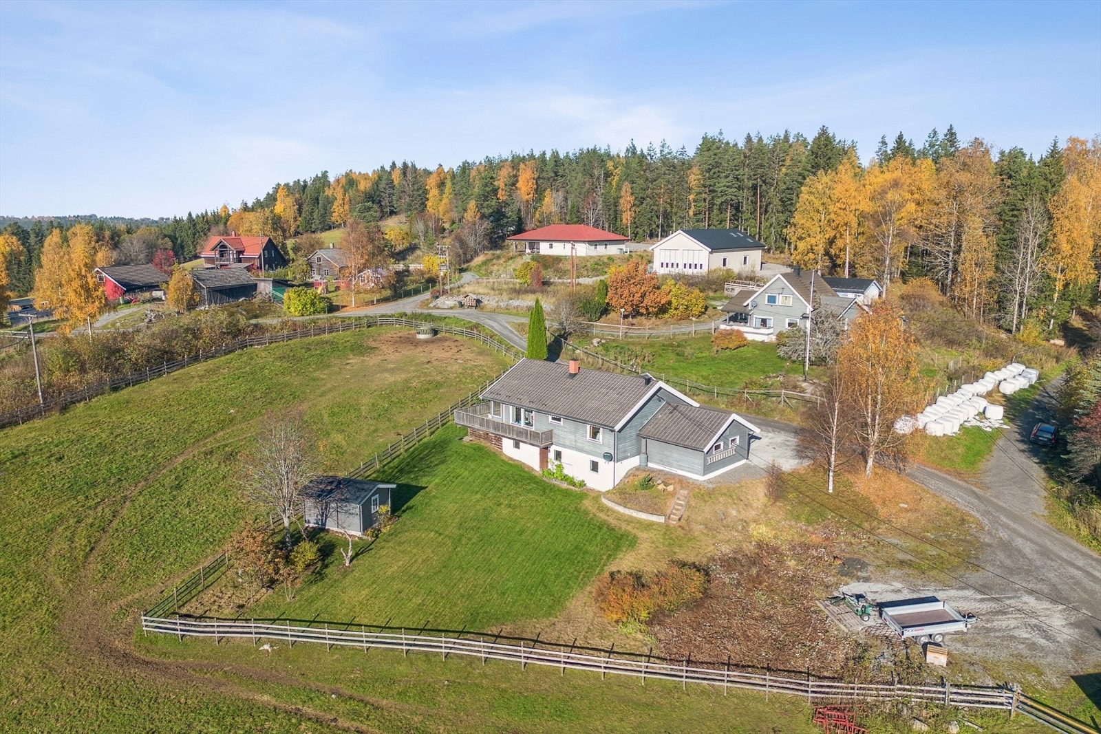 Donefoto fasade. Galleribilde