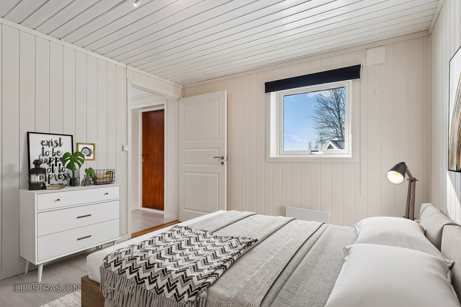 Det andre soverommet i kjeller er også lyst og trivelig med flere møbleringsmuligheter. Bildet er digitalt møblert. Galleribilde