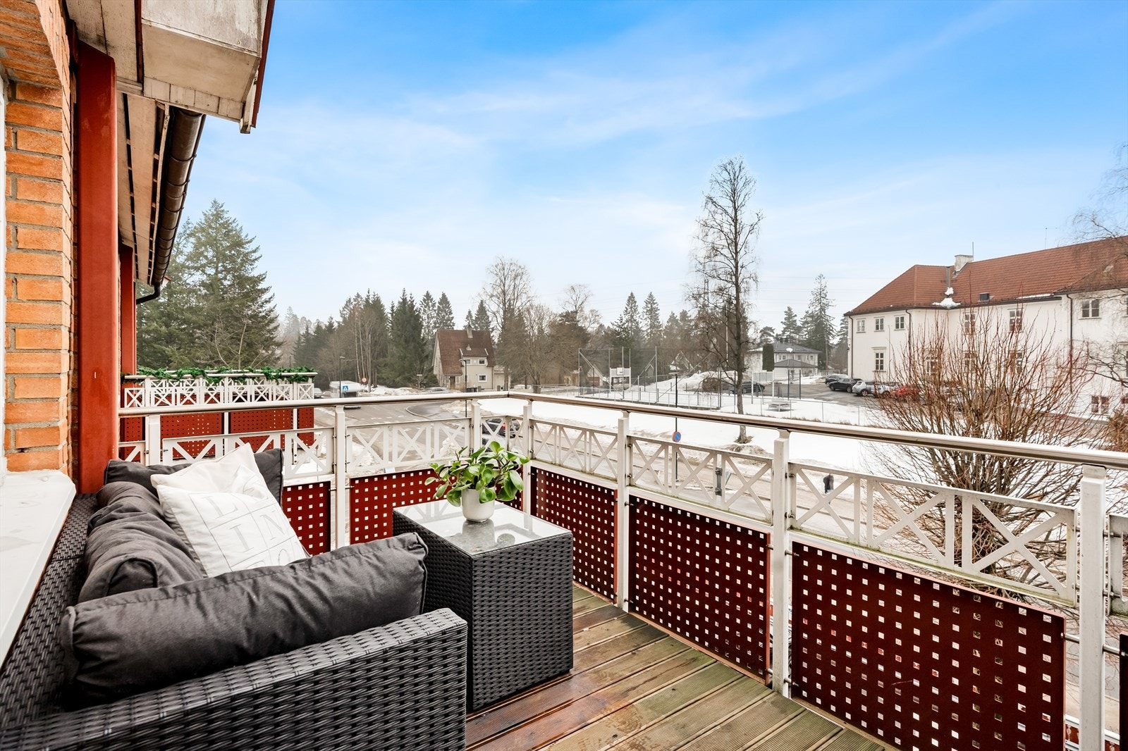 Lys og gjennomgående 2-roms leilighet m/sentral beliggenhet! Galleribilde