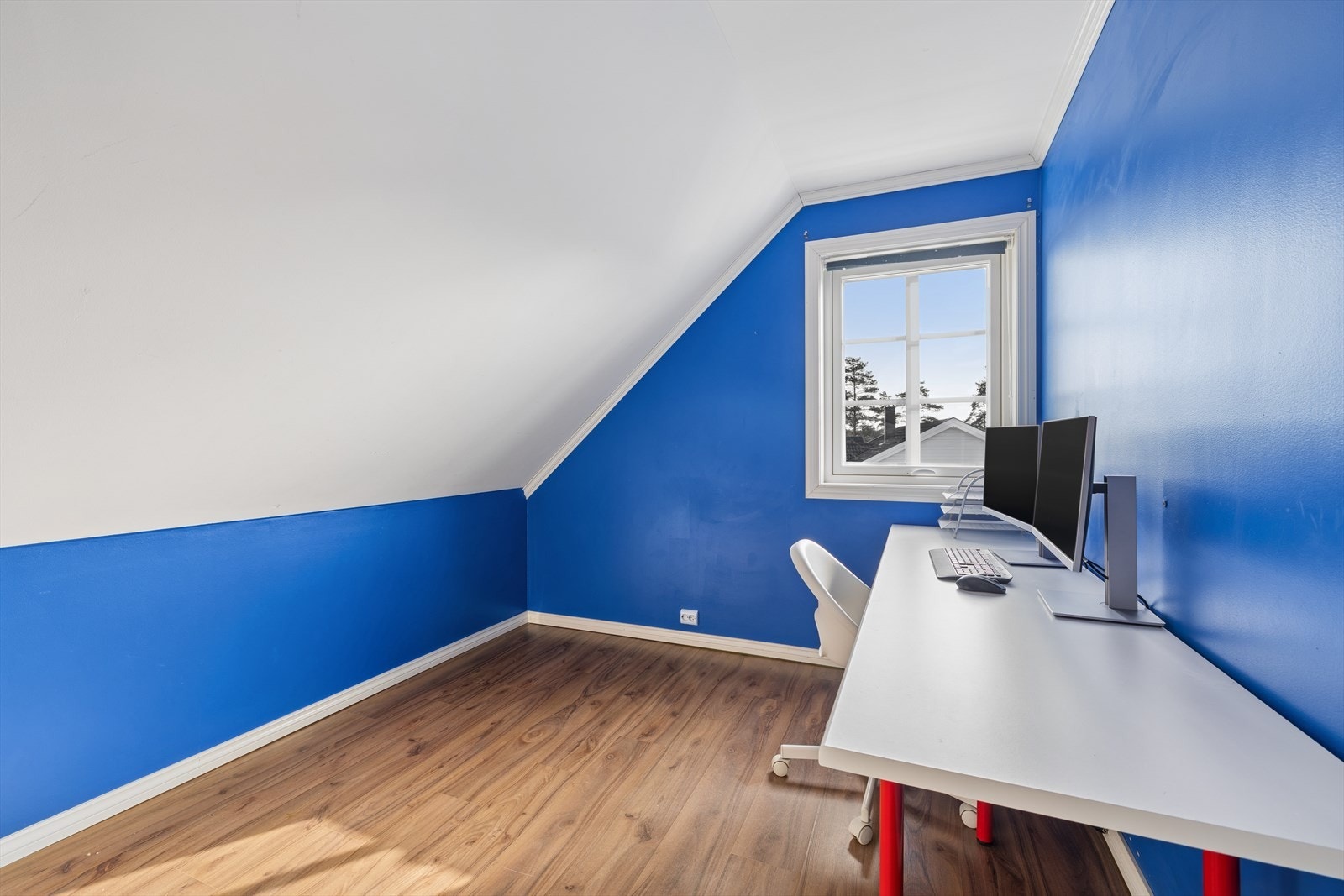 Ypperlig som barnerom, gjesterom eller hjemmekontor. Galleribilde