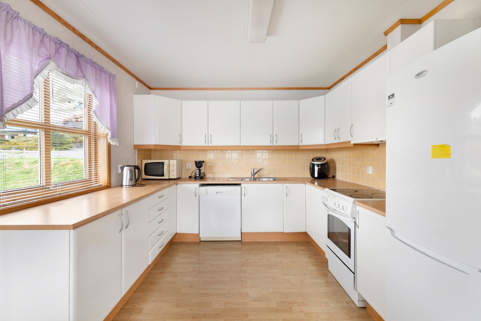 Det er opplegg for frittstående hvitevarer og oppvaskmaskin Galleribilde