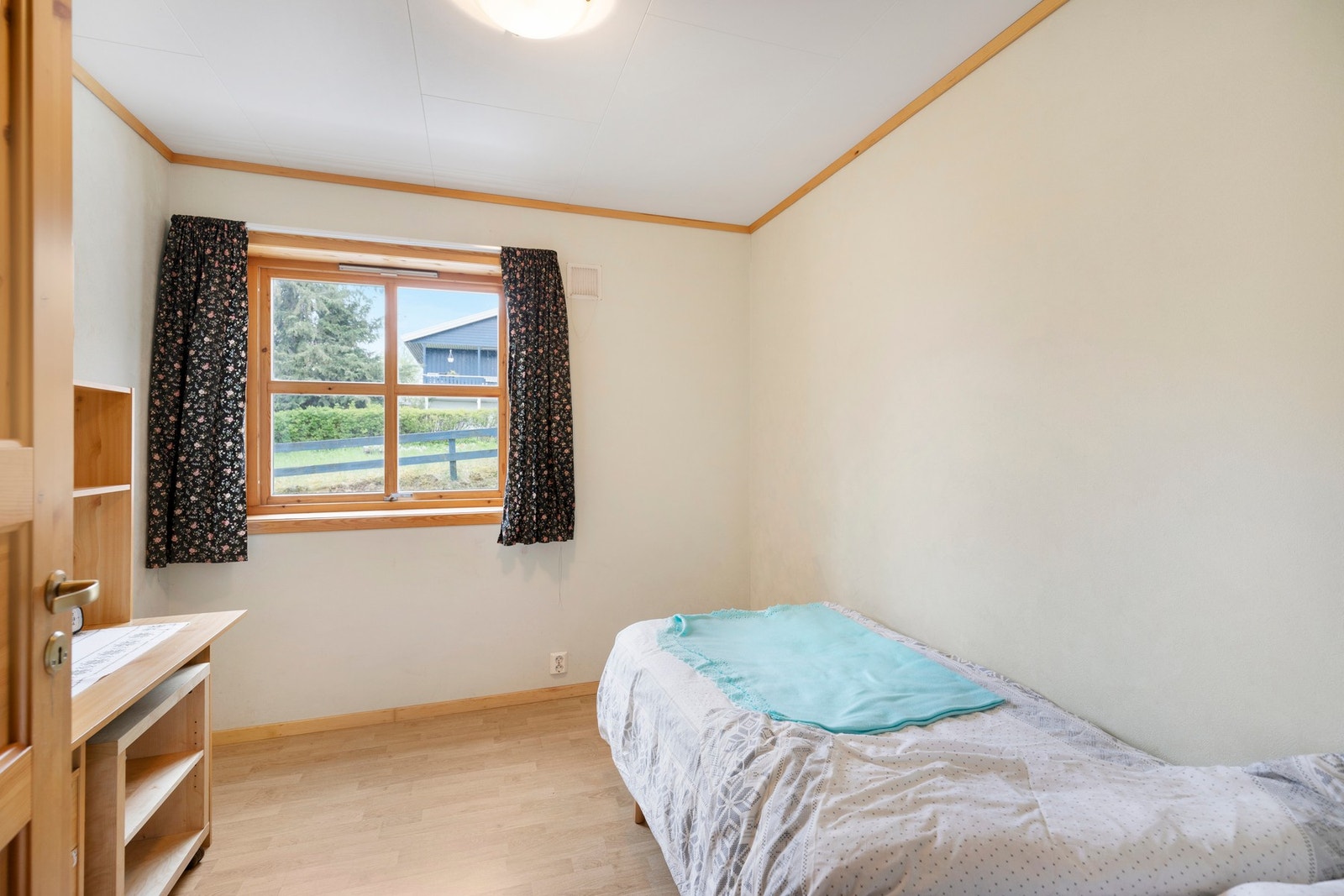 Soverom nr. 1 er beliggende i hovedetasjen Galleribilde