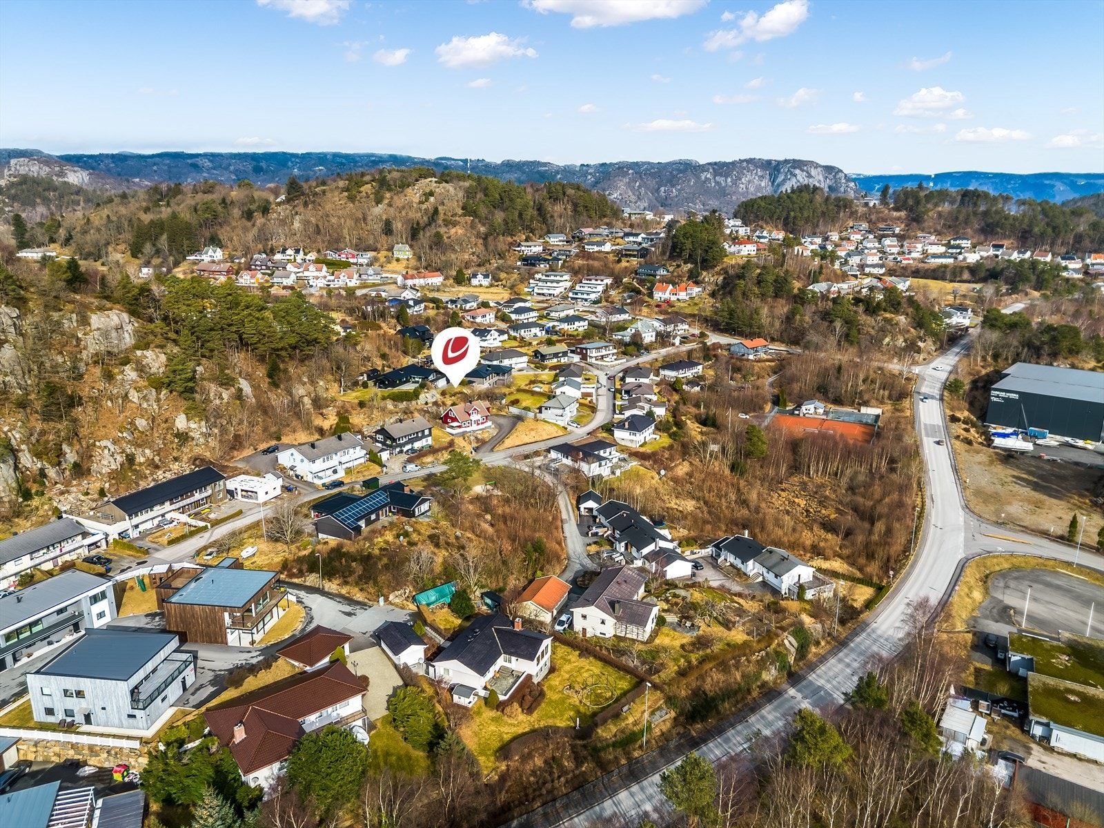 Boligen ligger i et rolig og etablert boligområde Galleribilde