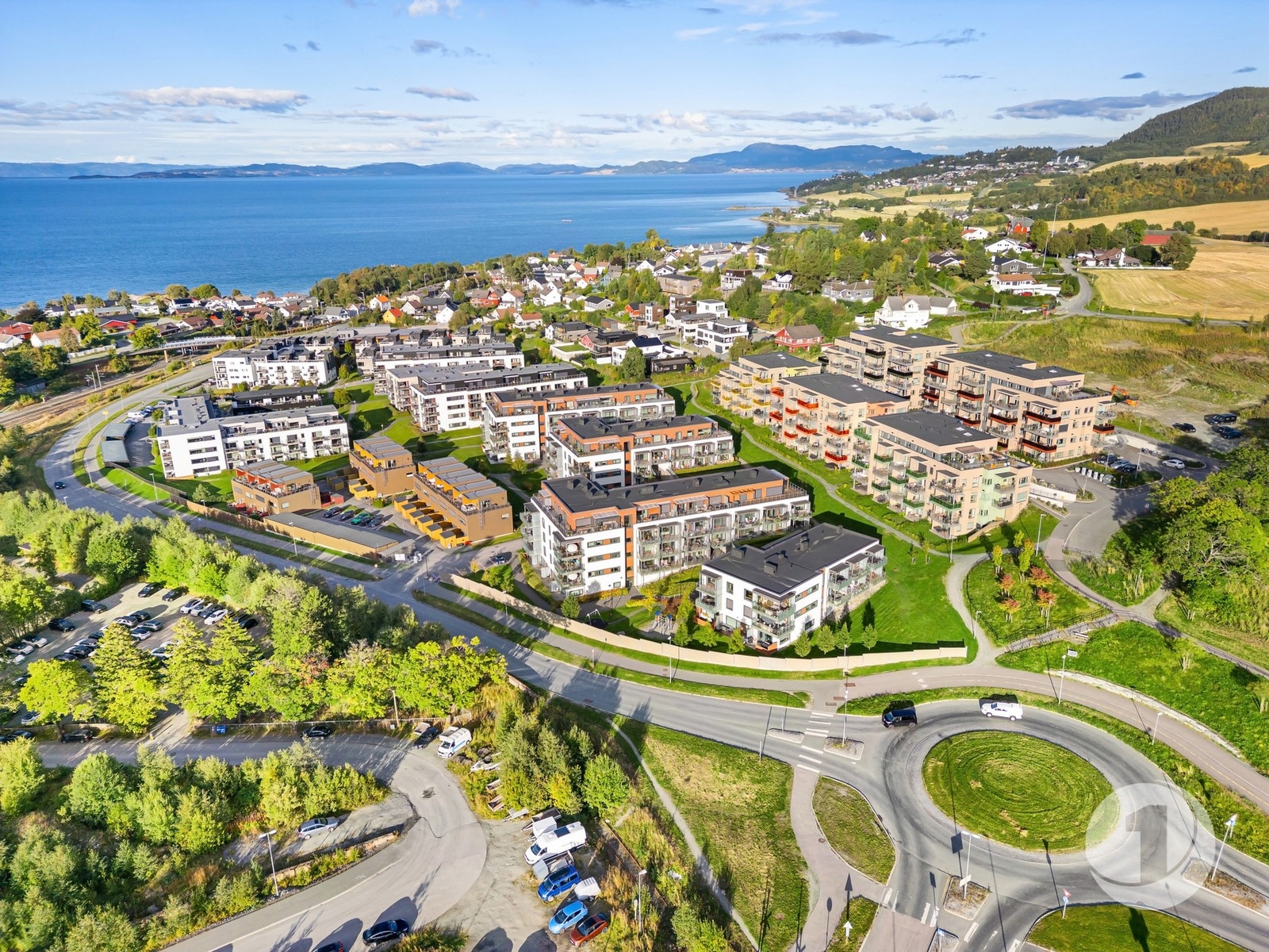 Sameiet Ranheim vestre II ble ferdigstilt i 2024 og har en sjønær og sentral beliggenhet på Ranheim. Galleribilde