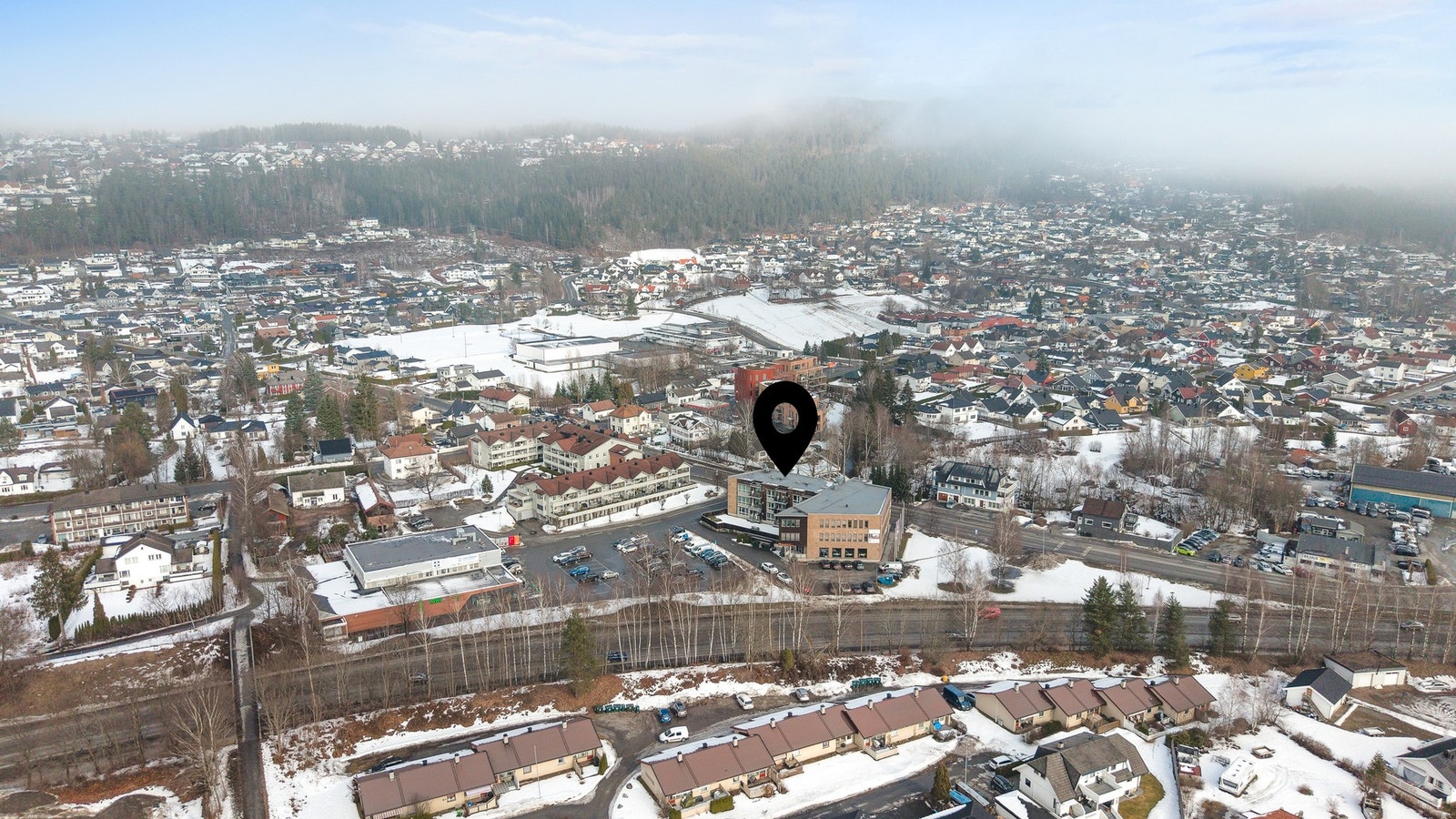 Sentral beliggenhet med gangavstand til skole, barnehage, dagligvare og mye mer Galleribilde