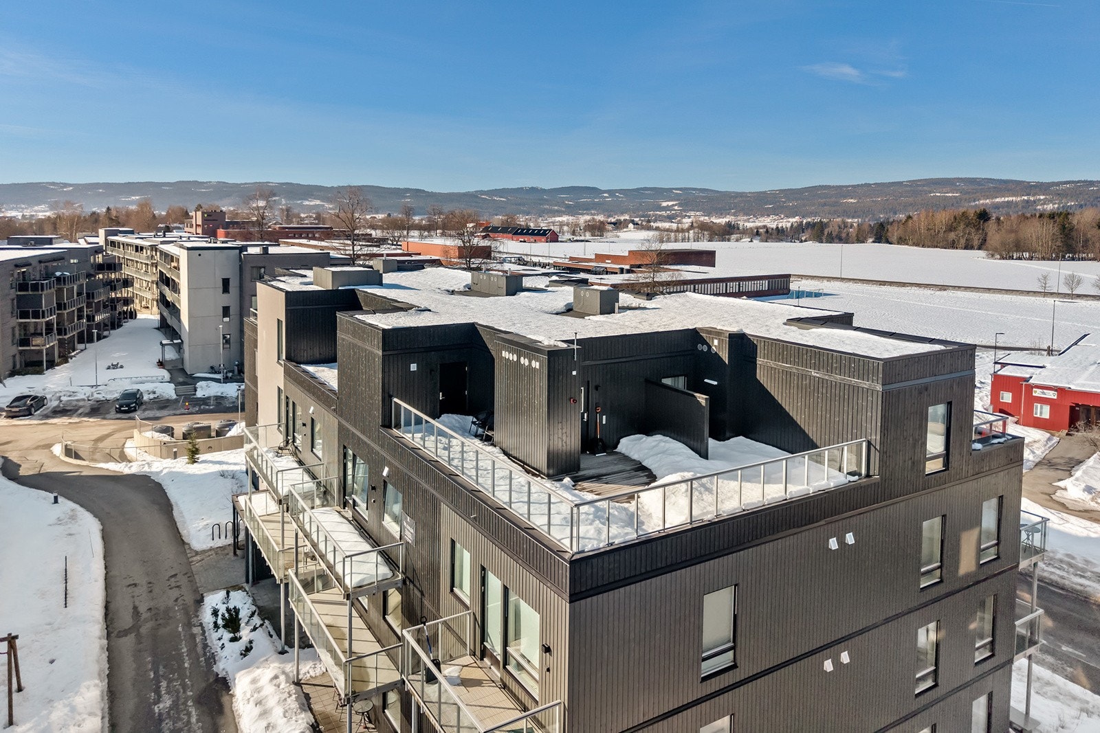 Bygget har en felles takterrasse Galleribilde