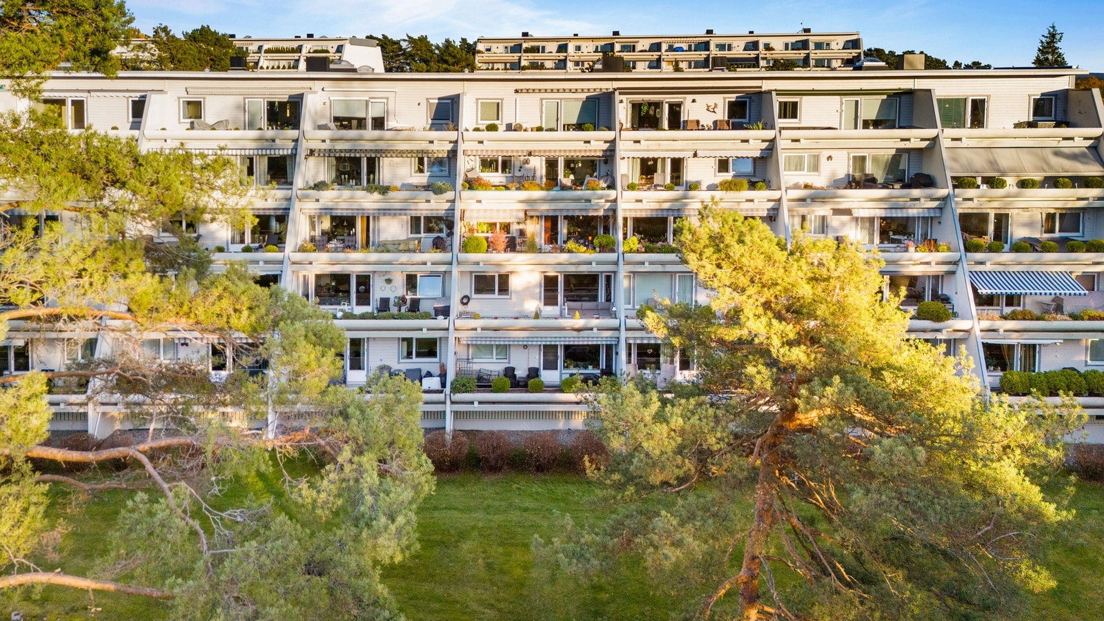 Her kan man nyte fine, varme kvelder Galleribilde