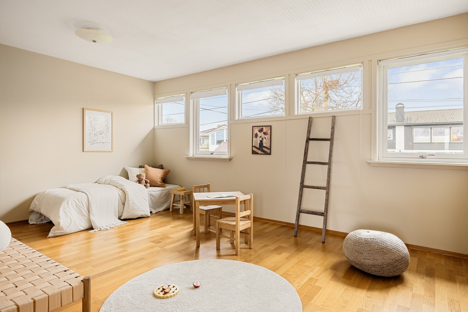 Dette rommet var tidligere inndelt i 2 soverom Galleribilde