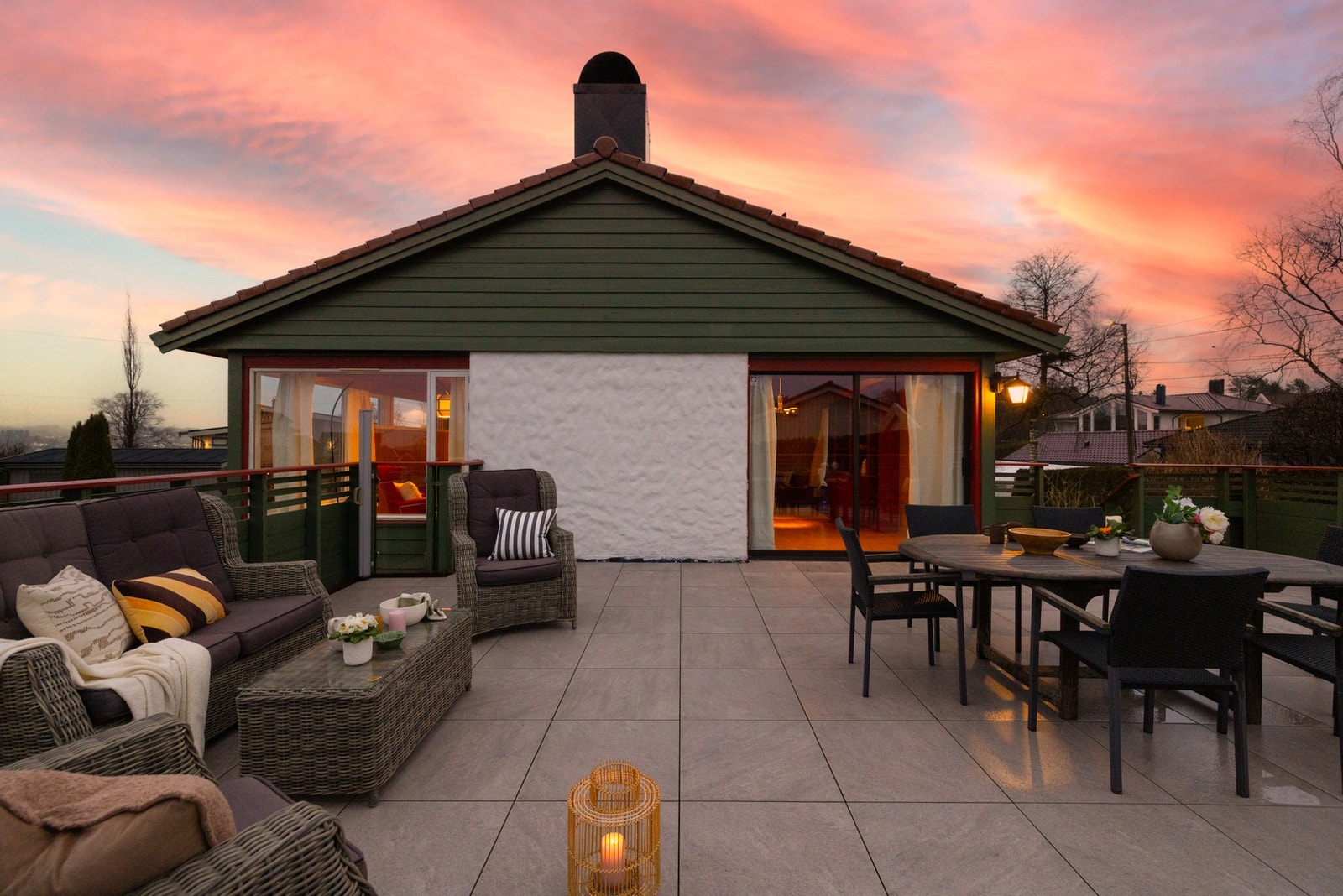 Nydelig familiebolig med solrike uteplasser Galleribilde