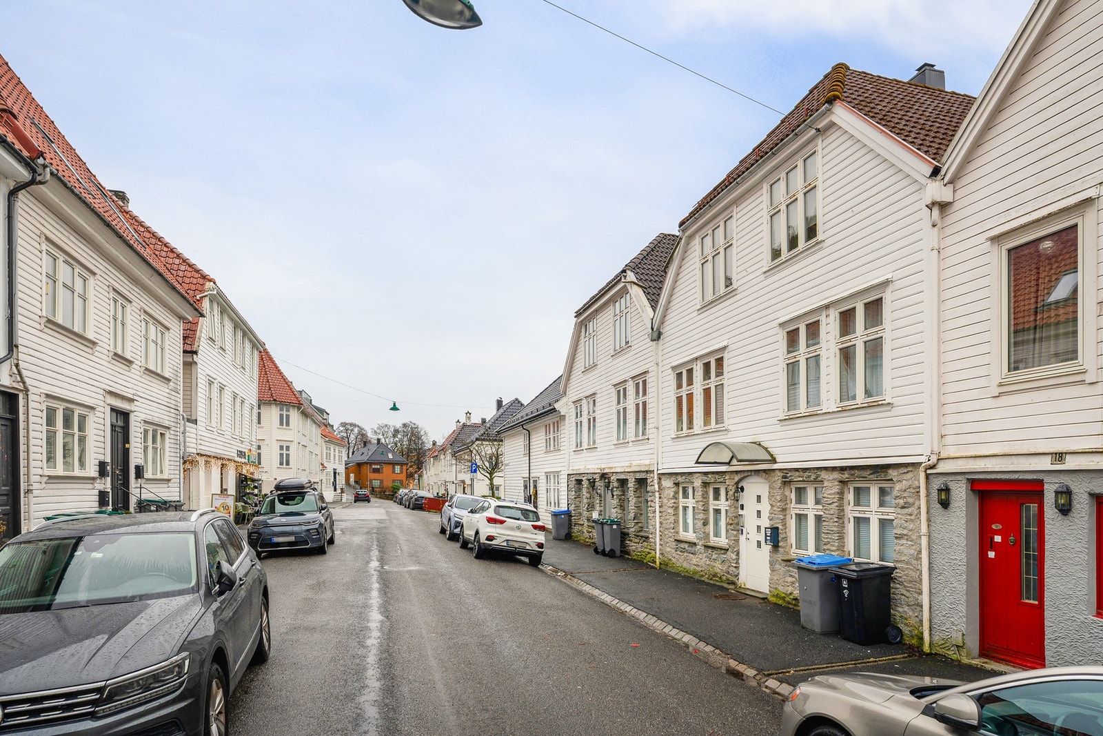 Her bor du i en svært rolig gate, med nærhet til alt! Galleribilde