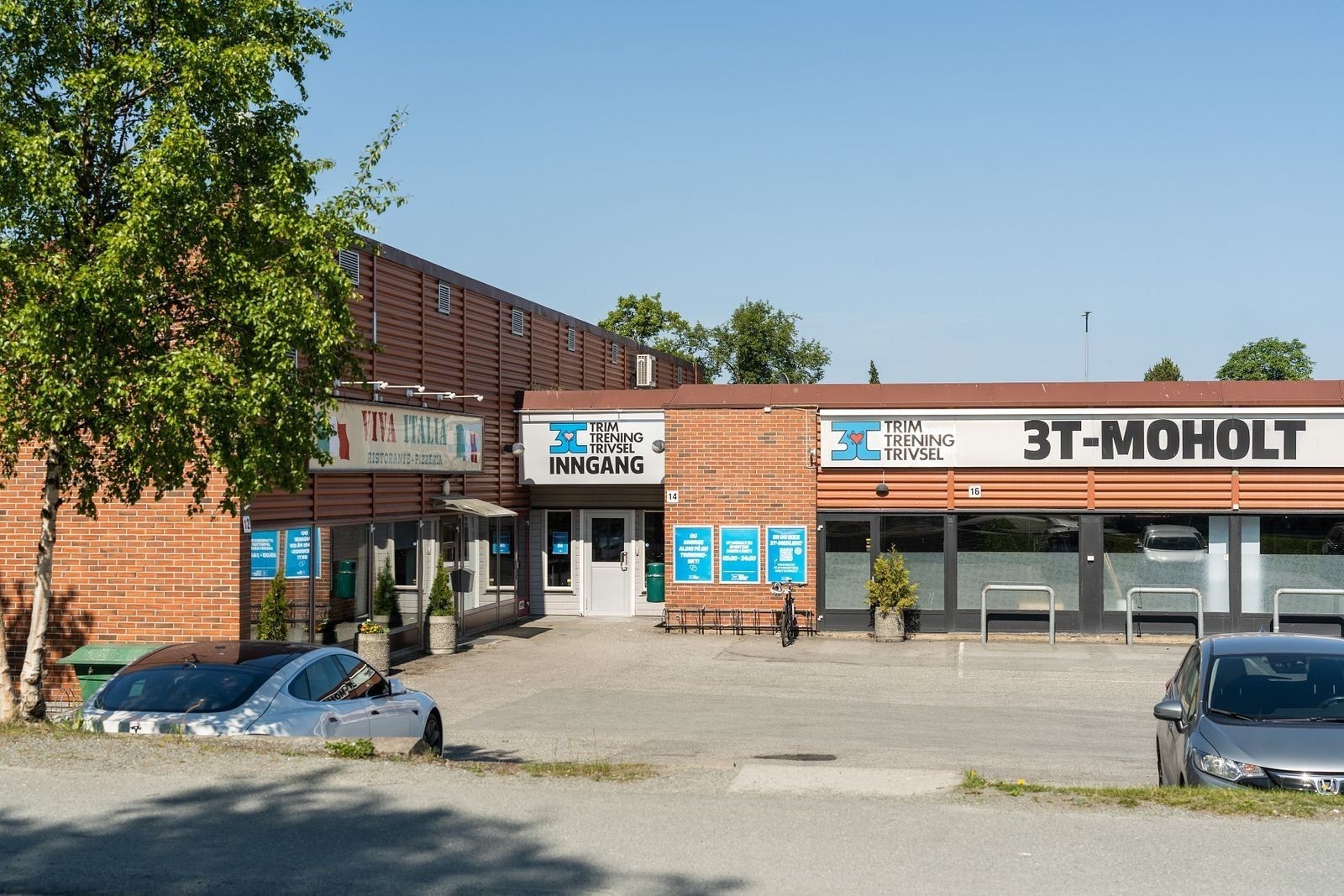 3T treningssenter på Moholt ligger i sykkelavstand fra leiligheten på bare 7 minutter. Nærmeste nabo er et CrossFit senter med store og luftige lokaler på hele 400 m². Galleribilde