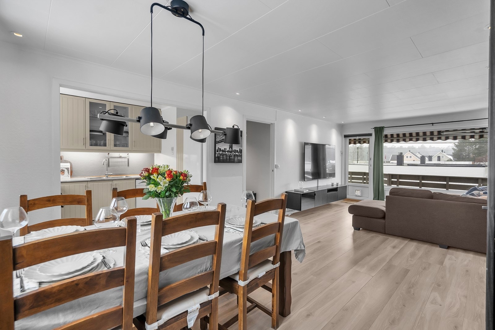 Exbo v/ Benjamin Stiansen har gleden av å presentere Solveien 13D! Galleribilde