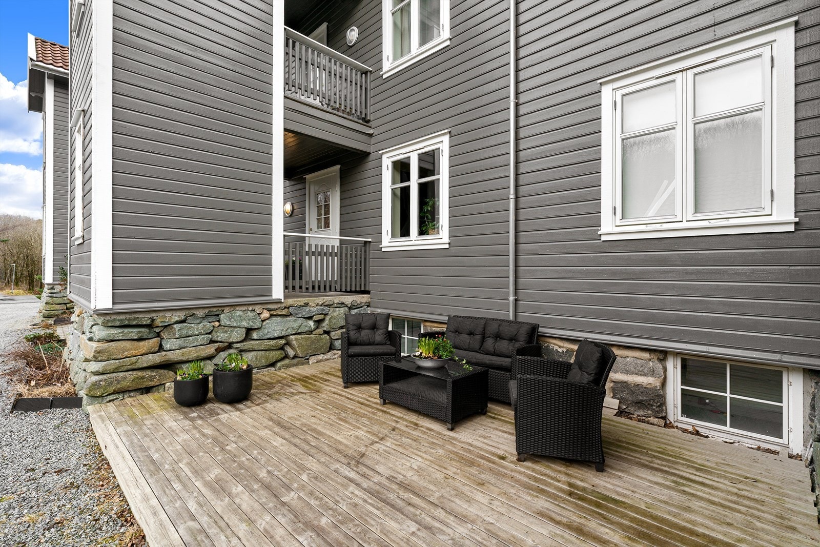 Felles terrasse ved inngangsparti Galleribilde