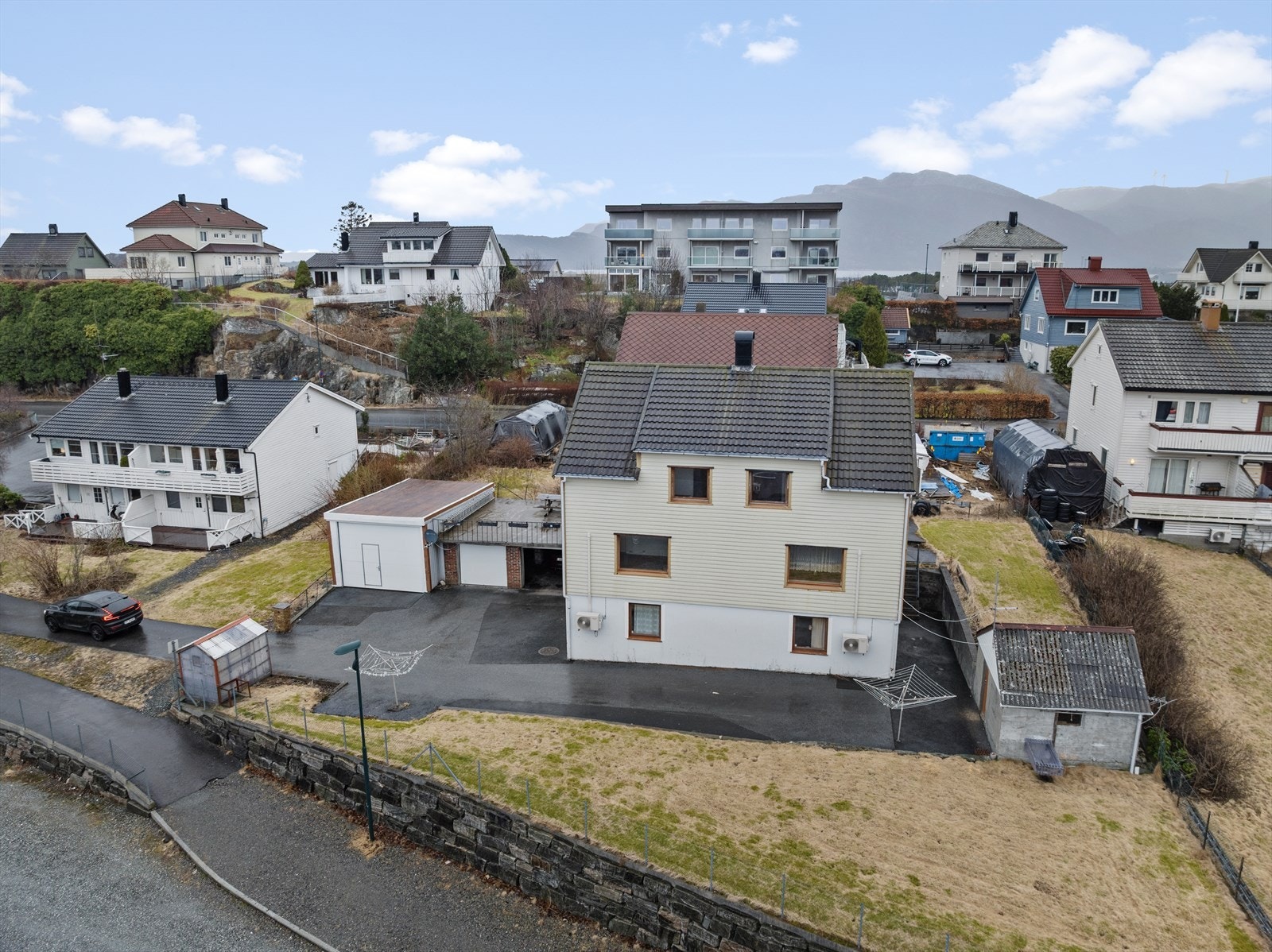 Eiendomsmegler 1 v/ Eline Knapstad presentera Hamregata 18! Foto: Photoevent (Thor-Aage Bolseth Lillestøl) Galleribilde