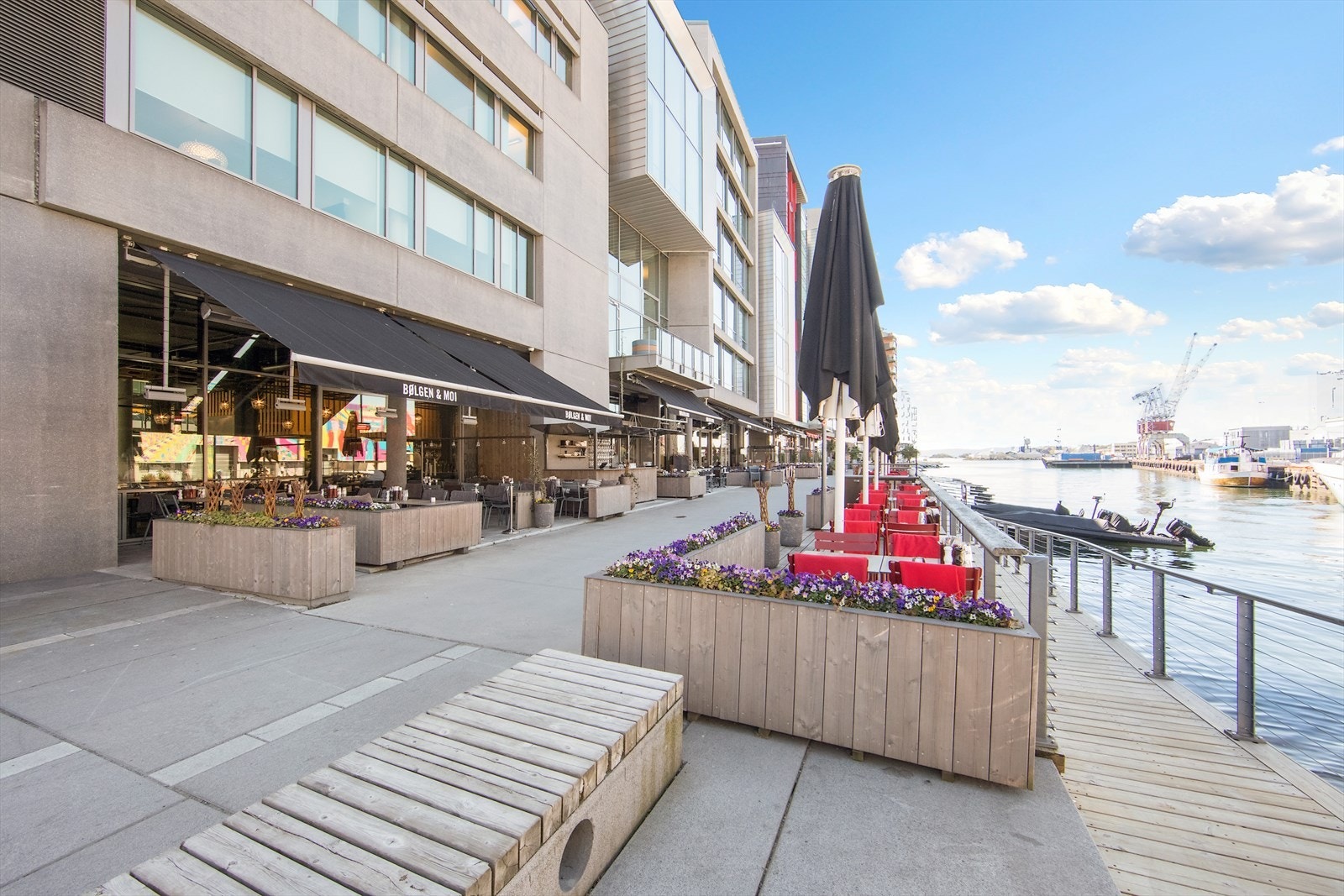 Tjuvholmen - et populært område med restauranter og barer ligger kun en kort spasertur unna. Galleribilde