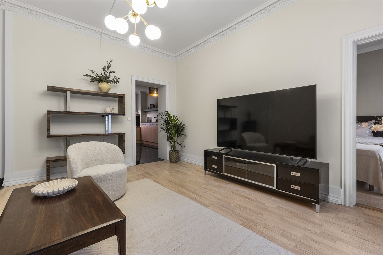 Stuen har adkomst til soverommet. Galleribilde