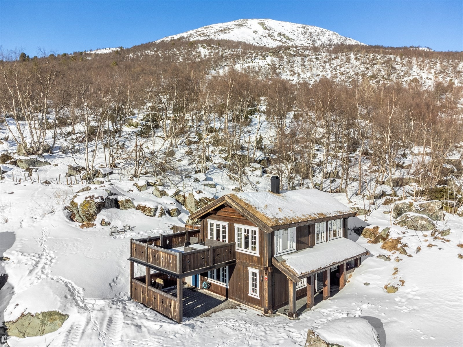 Din lokale eiendomsmegler Notar v/Anders Havneraas presentere denne lekre fritidseiendommen ved skitrekket i Sletvold! Galleribilde