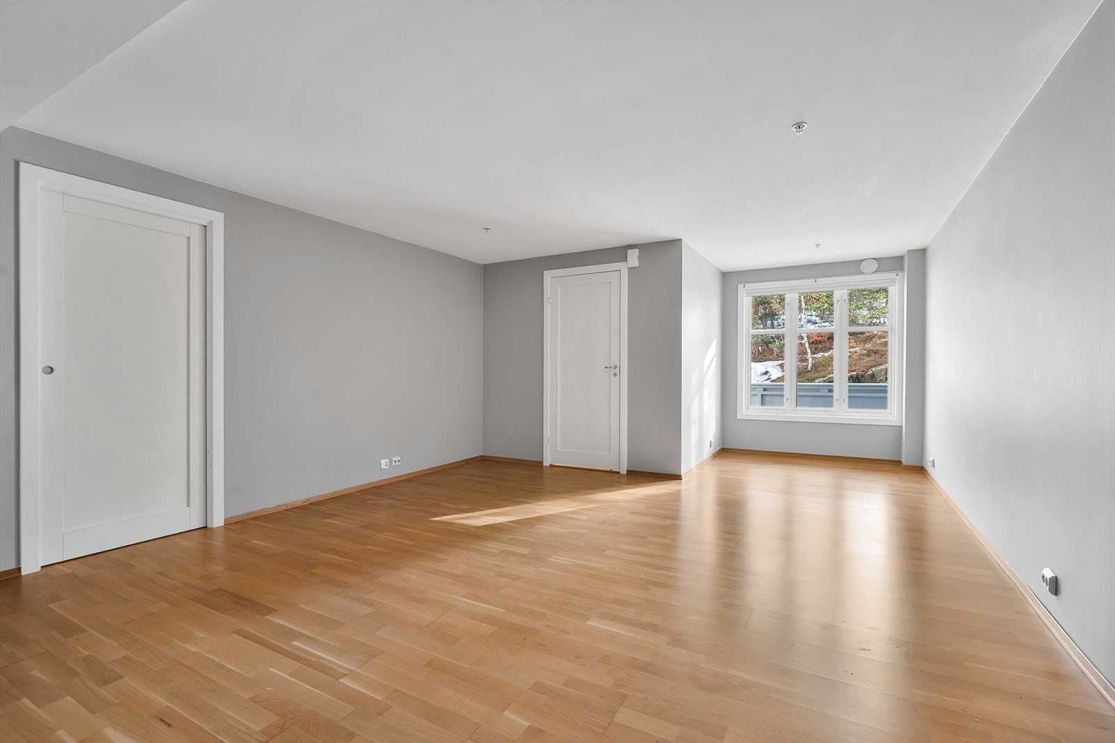 Fra stue/kjøkken er det inngang til bod/omkledningsrom, soverom og bad. Galleribilde