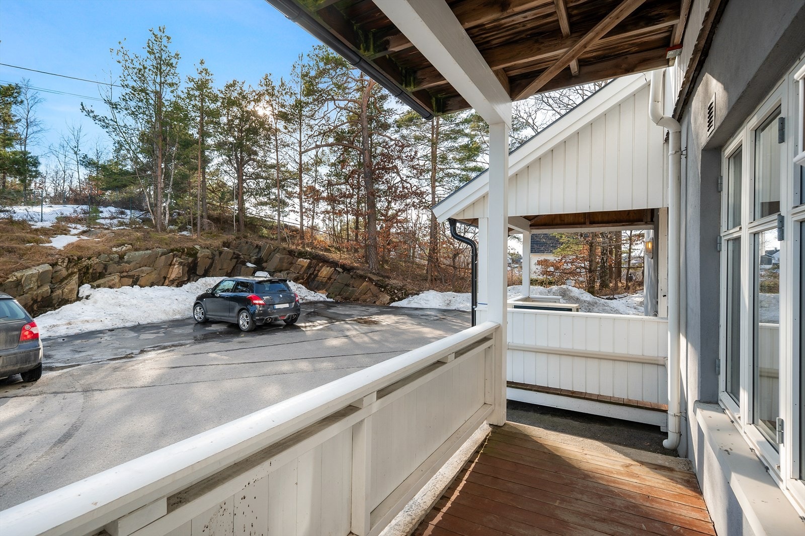 Inngangsparti. Galleribilde