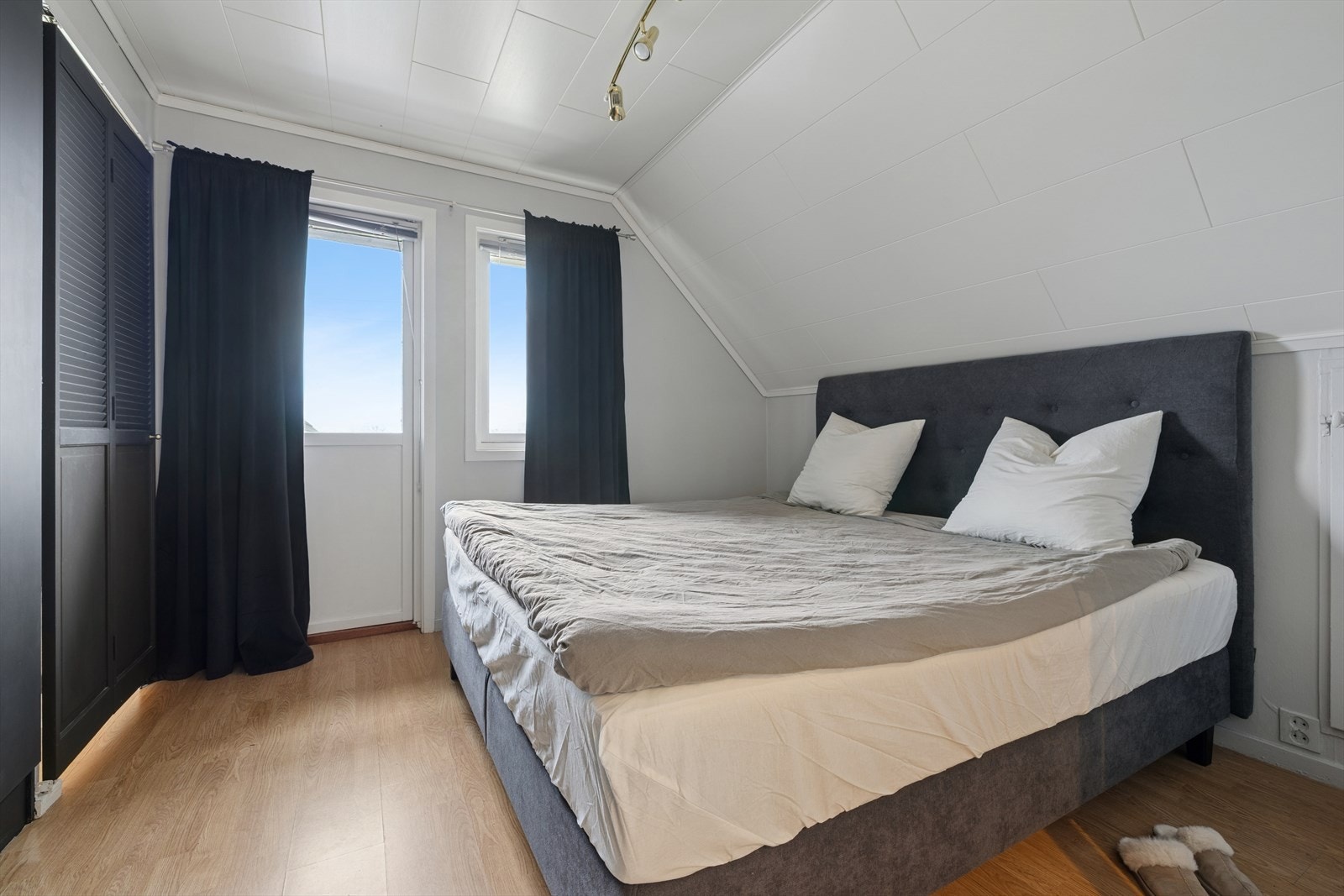 Hovedsoverommet har utgang til egen balkong Galleribilde