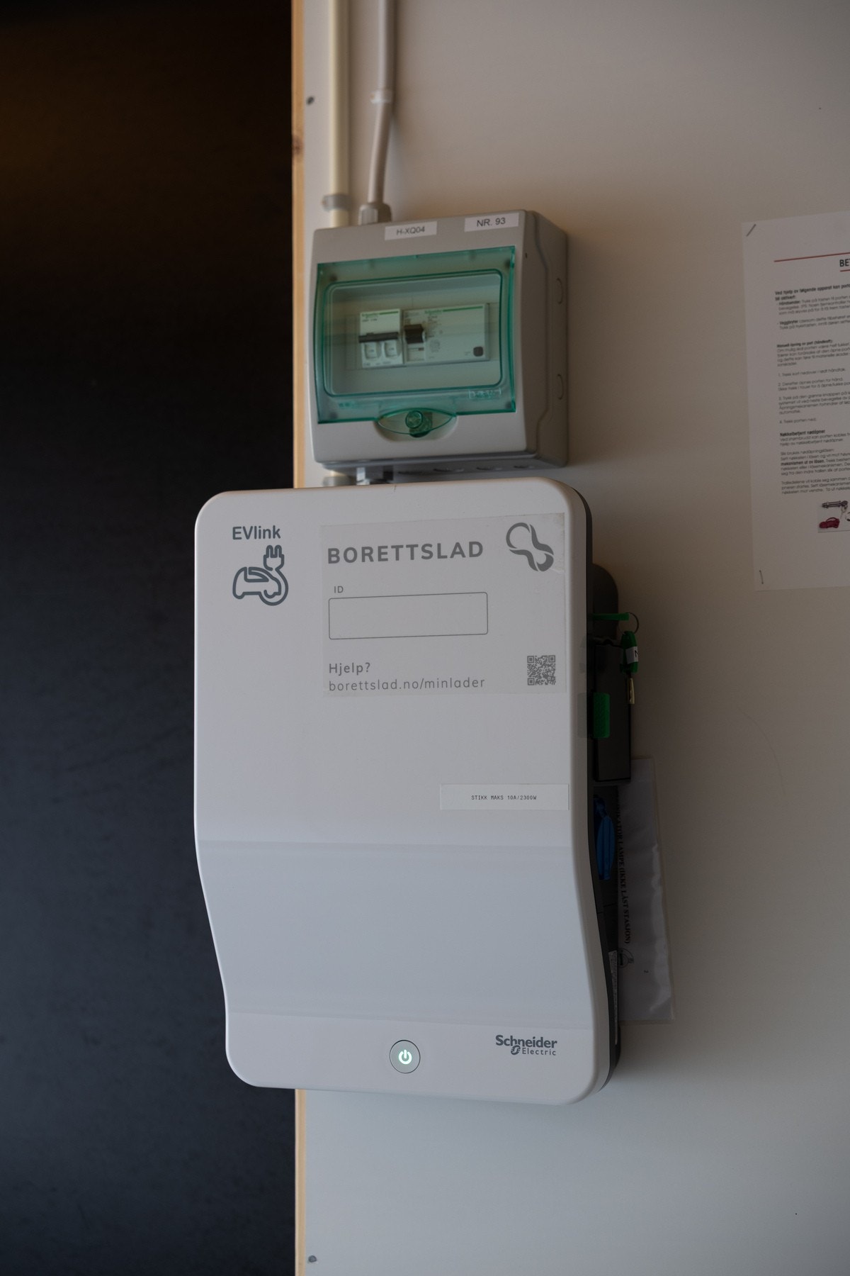 Det er installert el-billader. Galleribilde