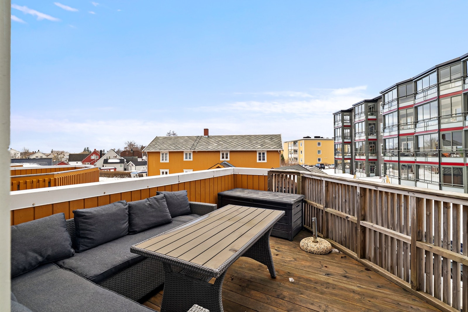 Altan med gode lys- og solforhold Galleribilde