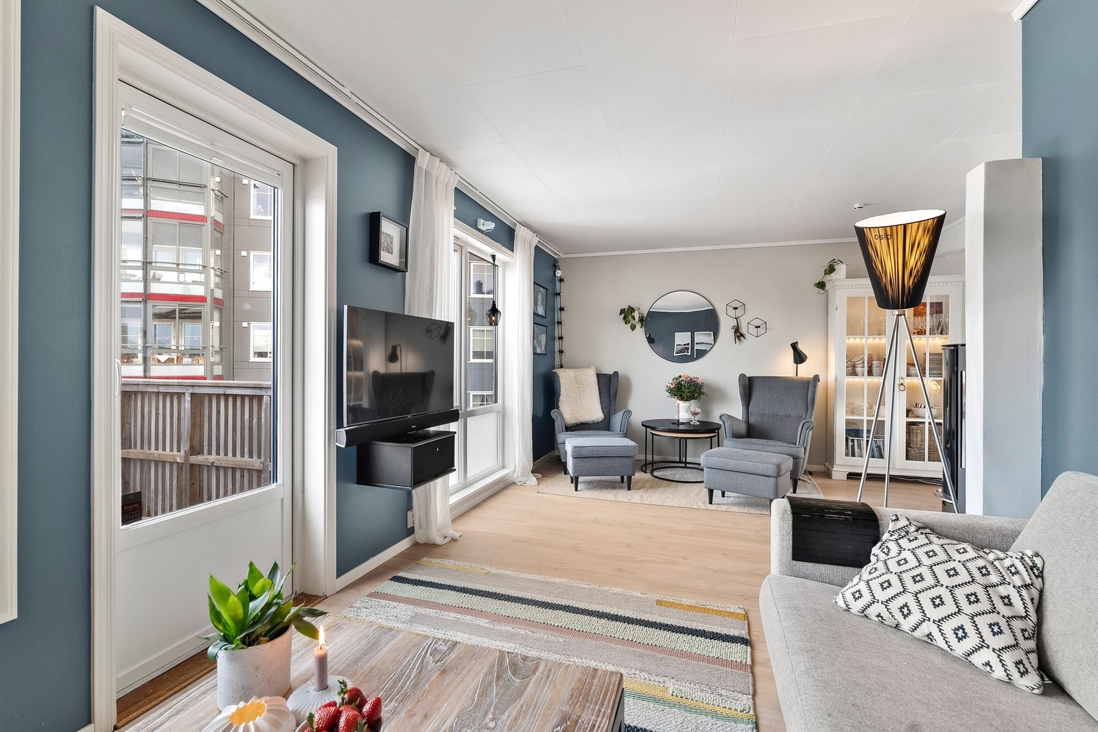 Nåværende eiere har tv og internettt (fiber) fra Signal Altibox. Galleribilde